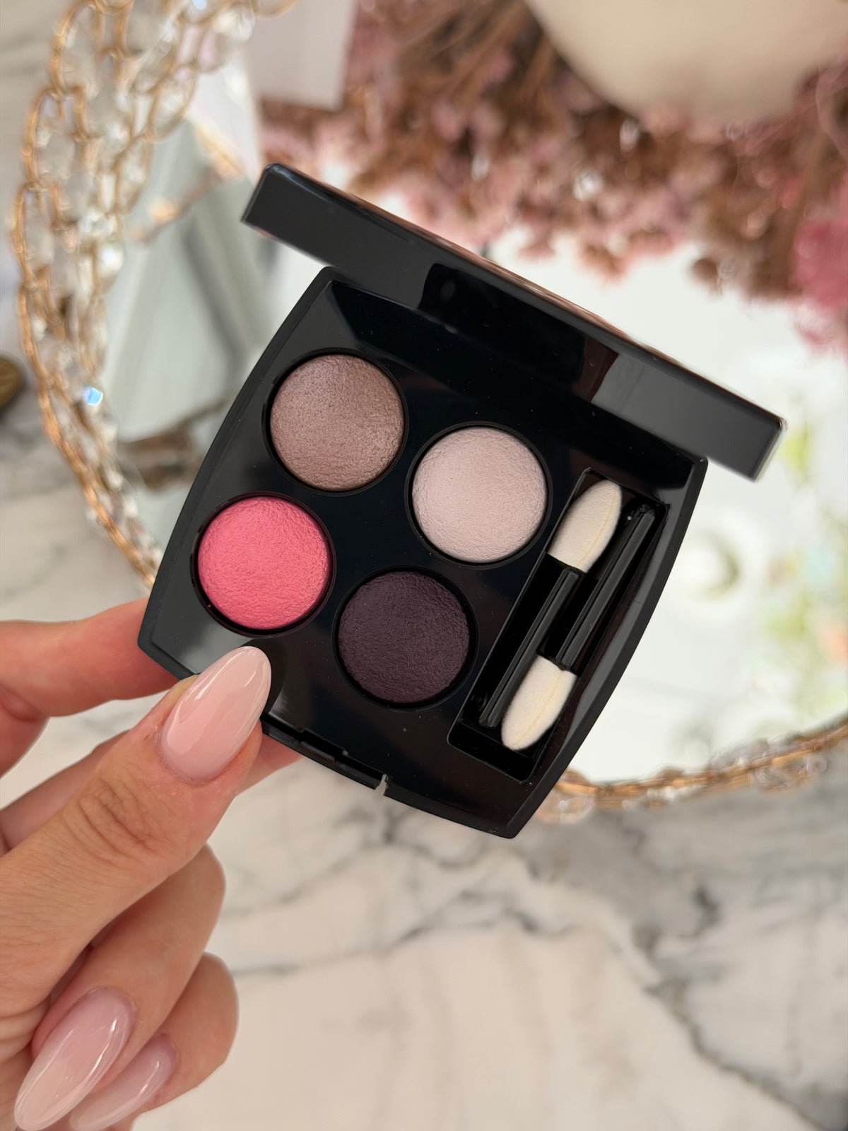 CHANEL Les 4 Ombres
Multi-Effect Quadra Eyeshadow (228)