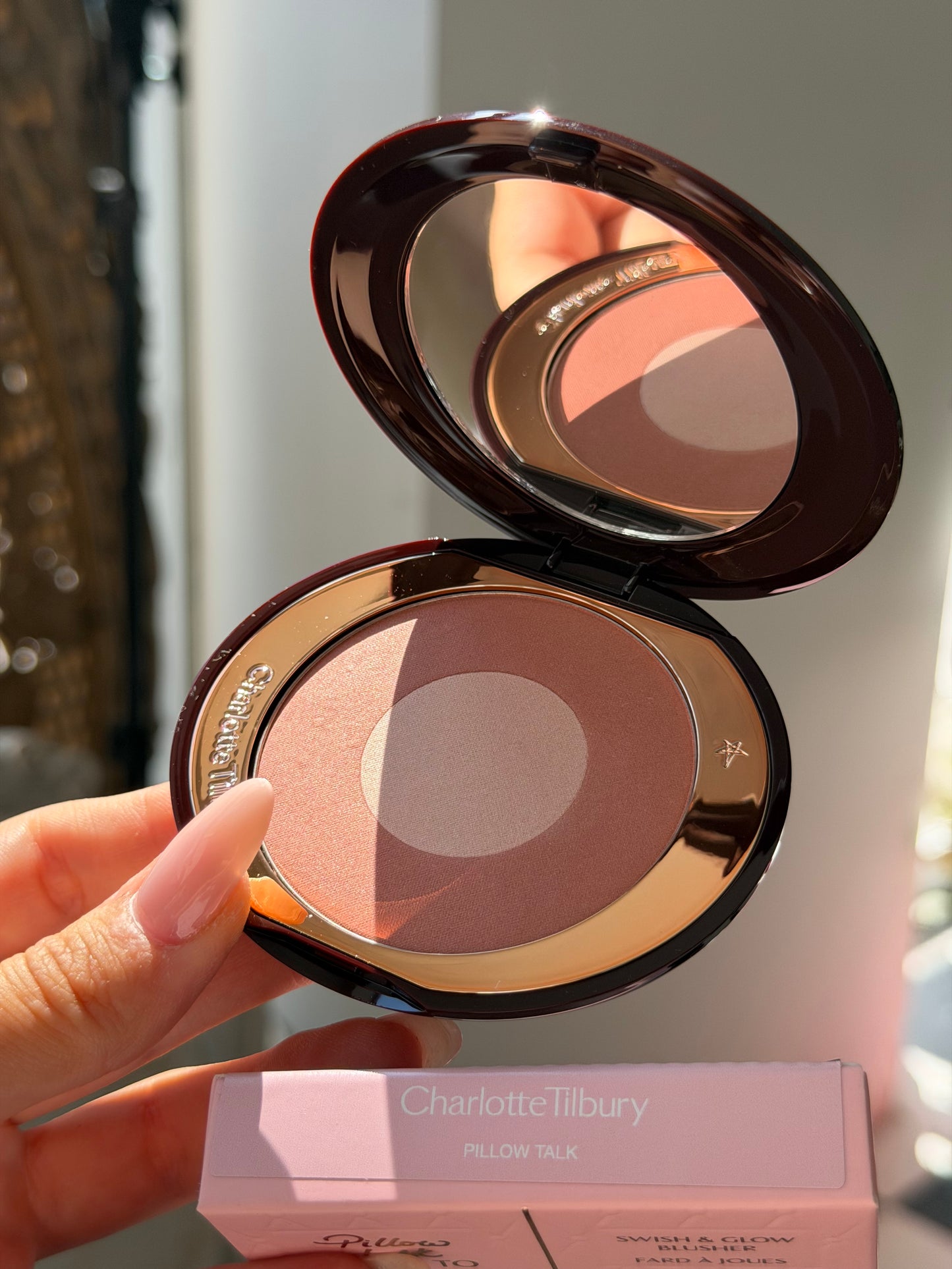 CHARLOTTE TILBURY Cheek To Chic - Swish & Glow Blusher Pillow Talk