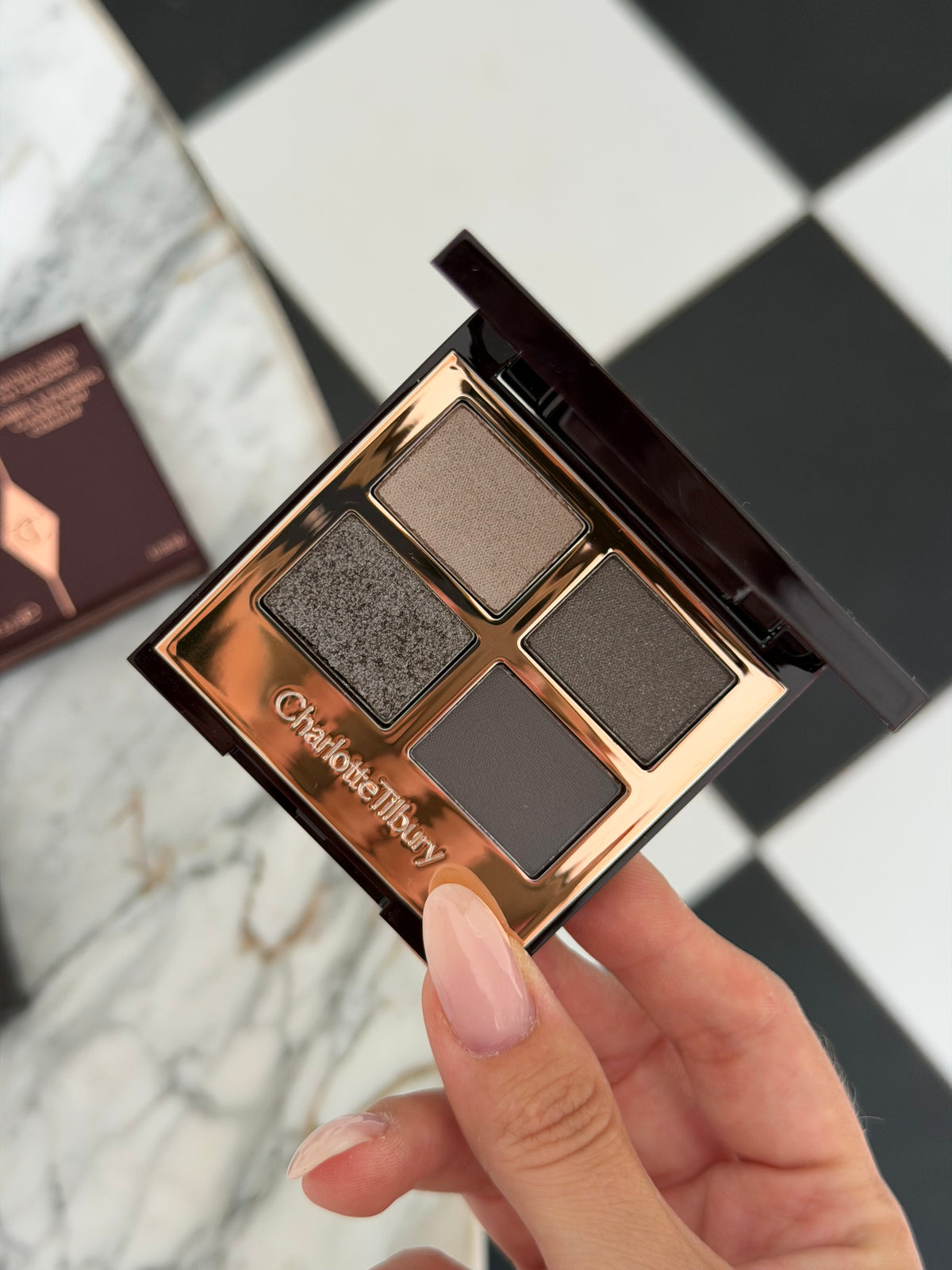 CHARLOTTE TILBURY Luxury Palette - The Rock Chick
