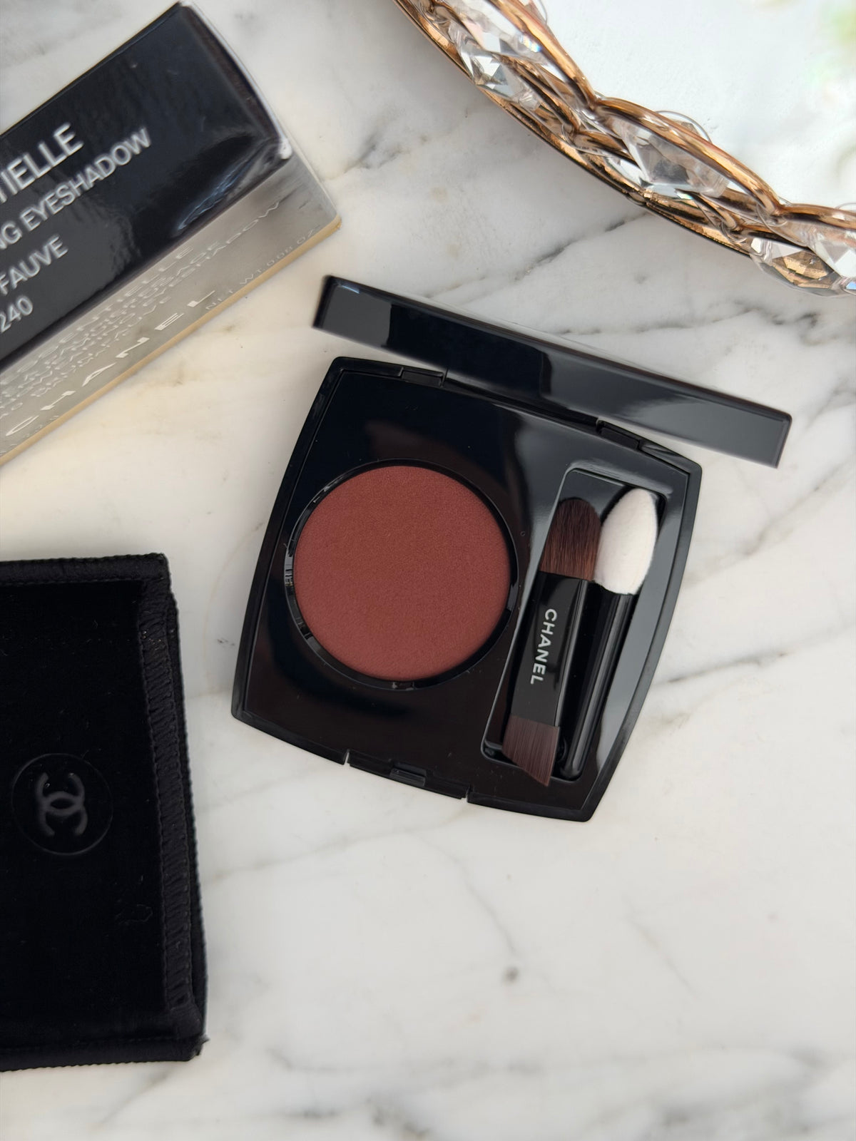 CHANEL Ombre Essentielle Multi-Use Longwearing Eyeshadow (240)