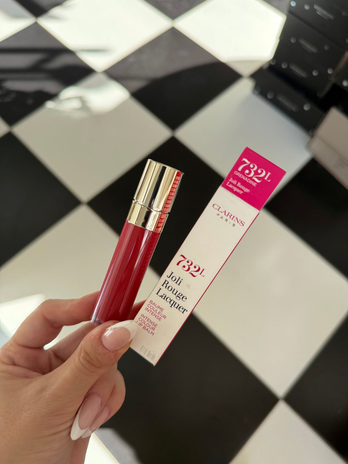 CLARINS
Joli Rouge Lacquer (732L)
