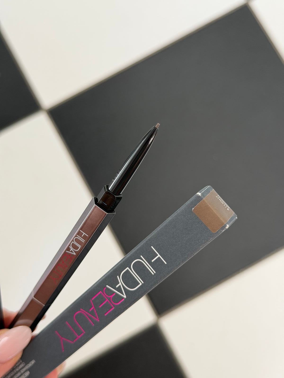 HUDA BEAUTY #BombBrows Microshade Brow Pencil (4)