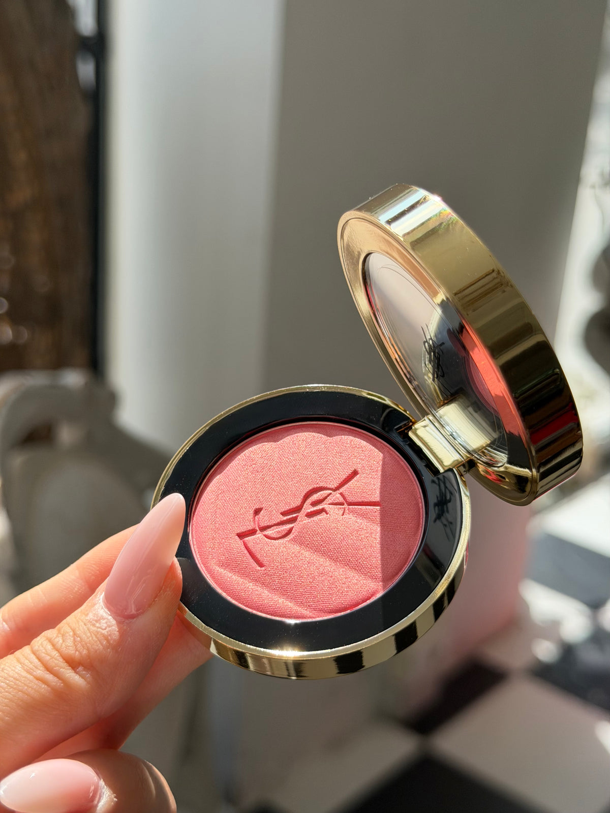 YSL Make Me Blush - Bold Blurring Blush (93)