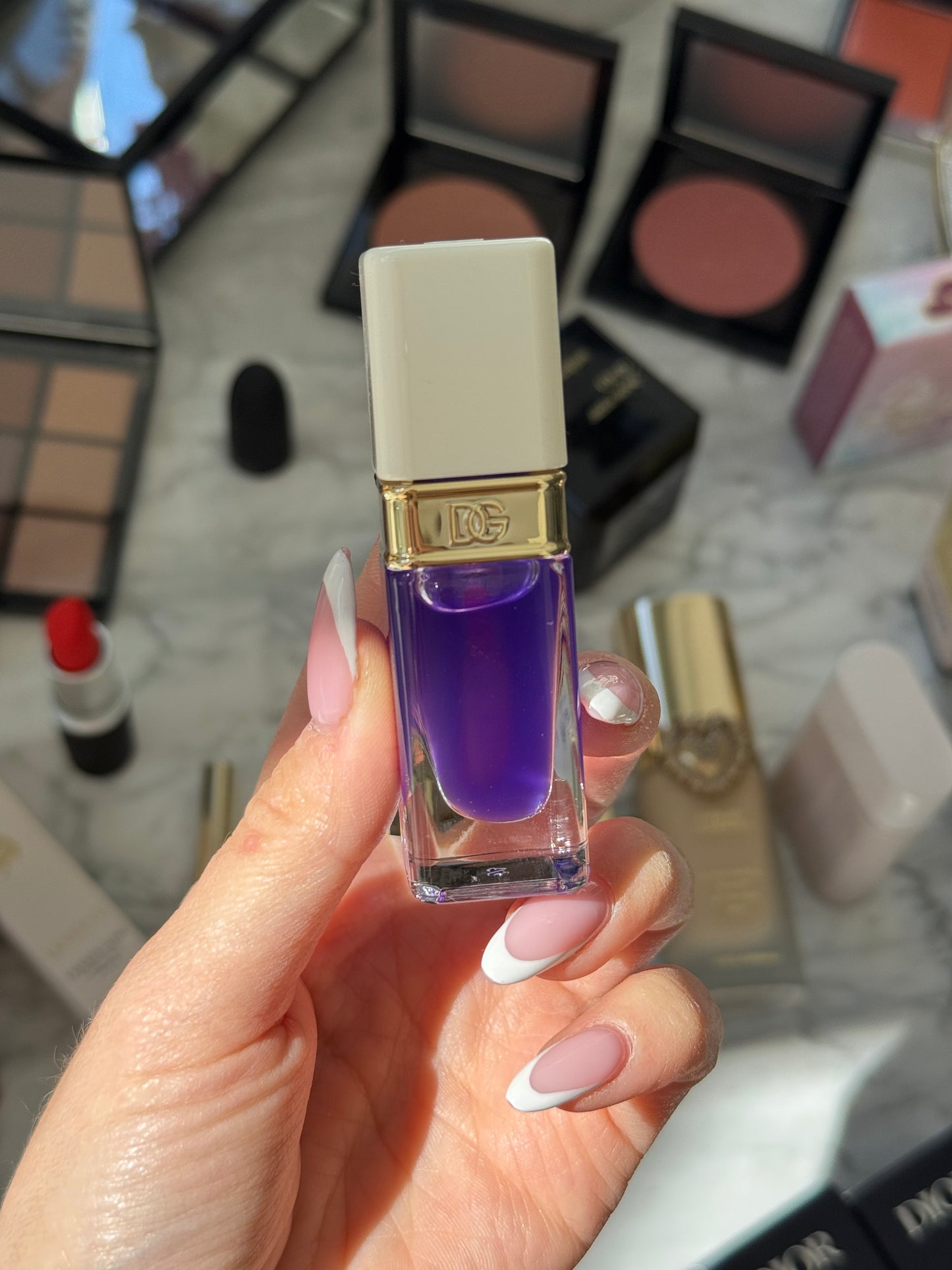 DOLCE&GABBANA Violet Liquid Blush
24H Hydrating Non-sticky pH Reacting