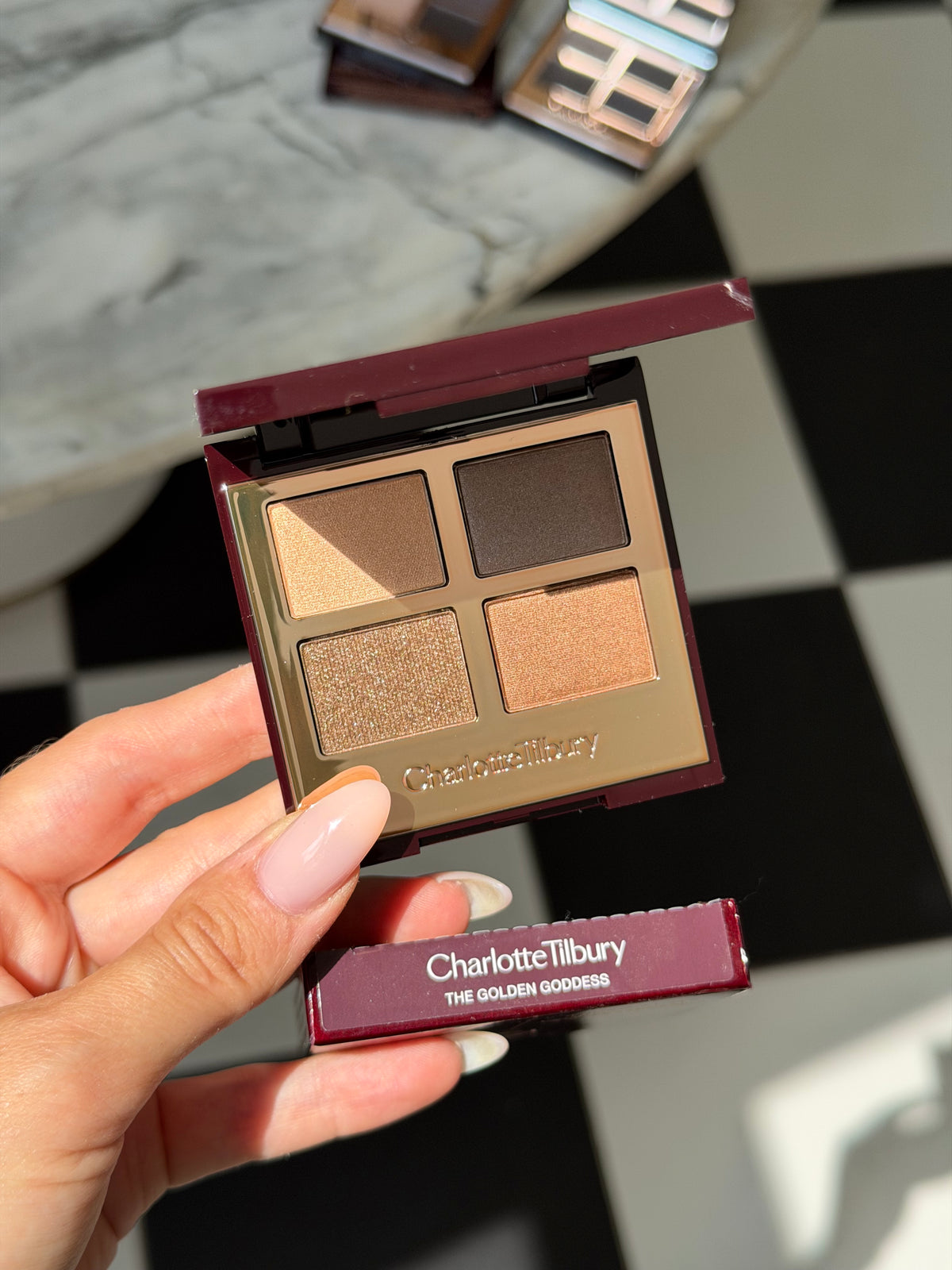 CHARLOTTE TILBURY Luxury Palette - 
The Golden Goddess