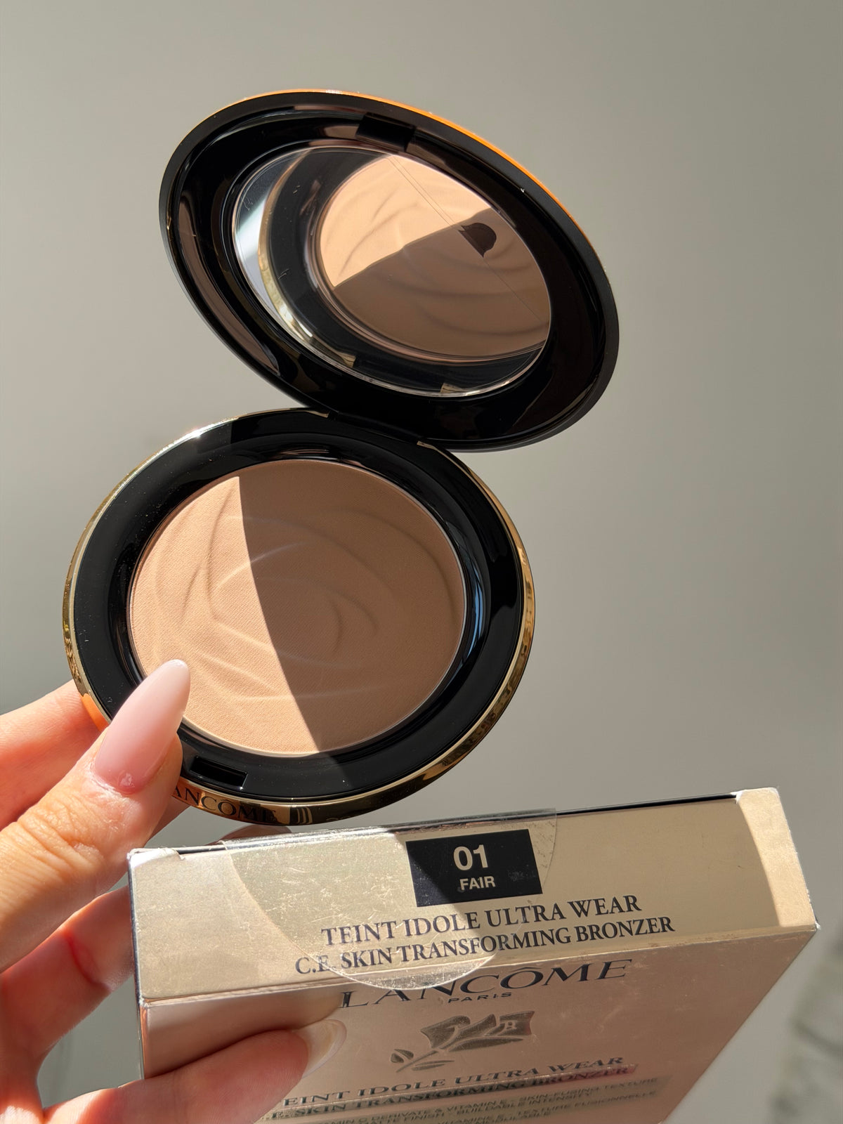 LANCOME Teint Idole Ultra Wear C.E Skin Transforming Bronzer (01)