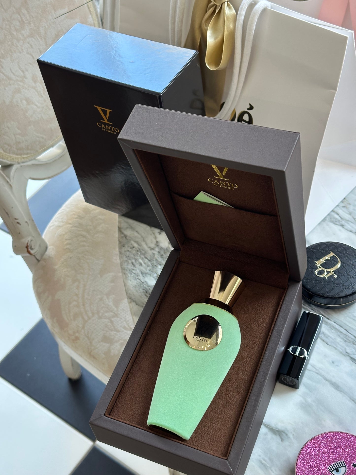 V CANTO BY TERENZI
Menestrello Extrait de Parfum 100ml