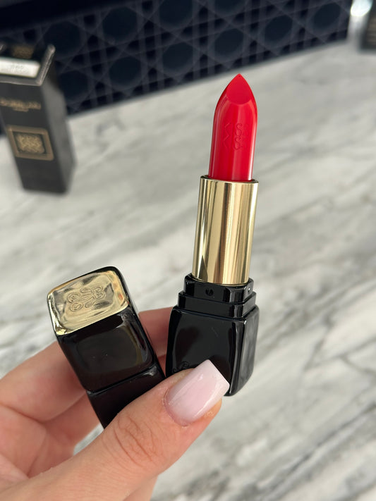 GUERLAIN Kisskiss (331)
Shaping Cream Lip Color
