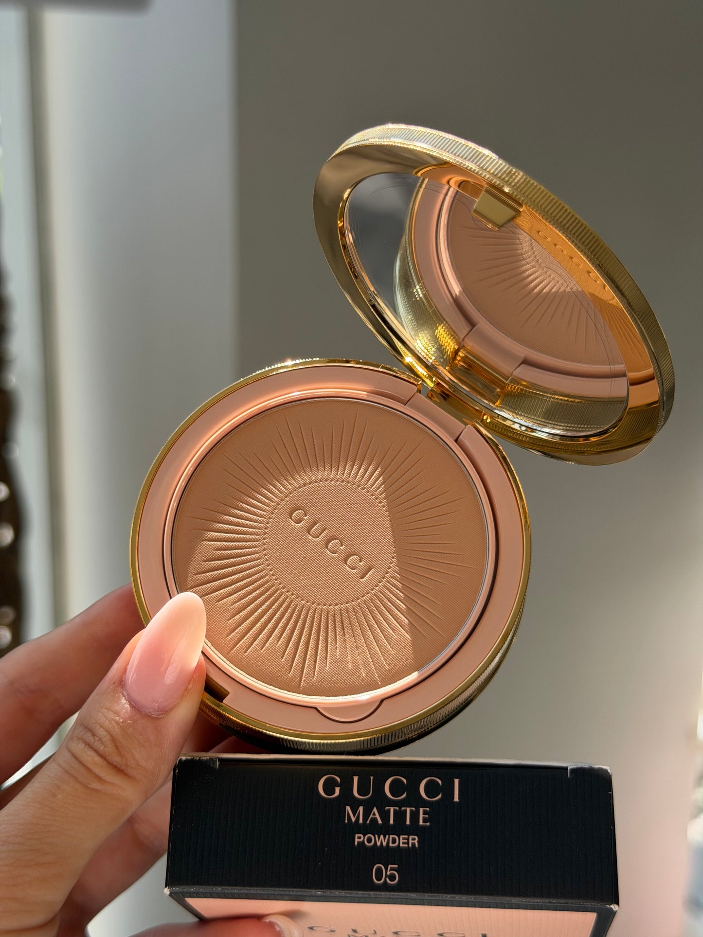GUCCI Matte Face Powder - Blurring & Mattifying Tinted, Natural Matte (05)
