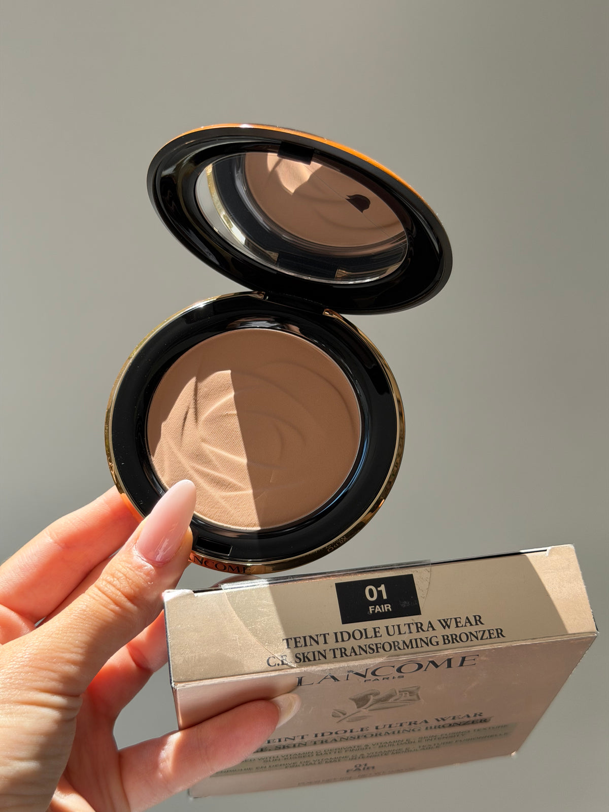 LANCOME Teint Idole Ultra Wear C.E Skin Transforming Bronzer (01)