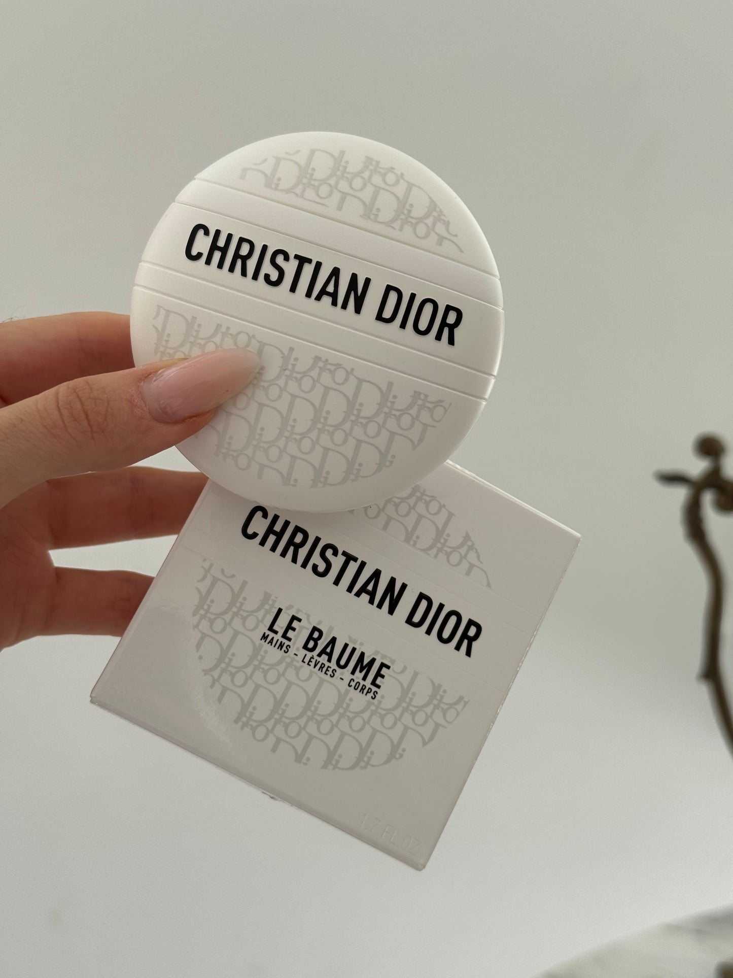 DIOR Le Baume
Revitalizing Balm for Hands, Lips and Body