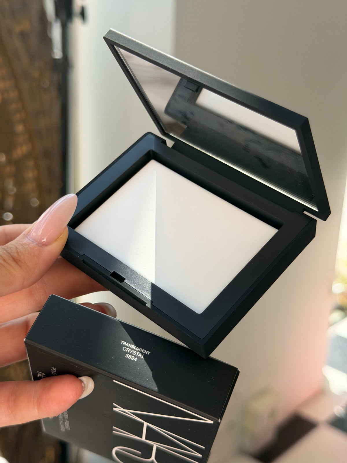 NARS Light Reflecting™ Pressed Setting Powder - Translucent Crystal