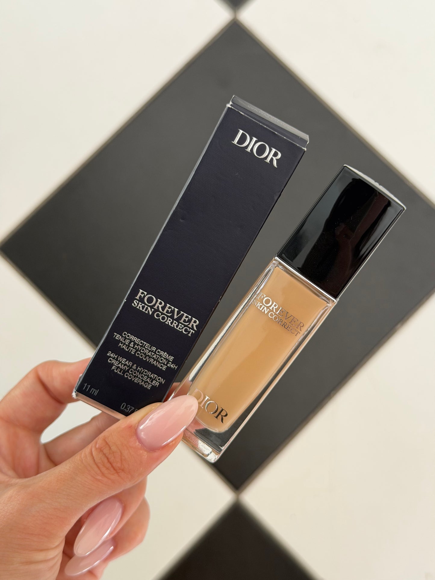 DIOR Forever Skin Correct (2WO)
Full-Coverage Concealer - 24h Hydration and Wear - No Transfer
