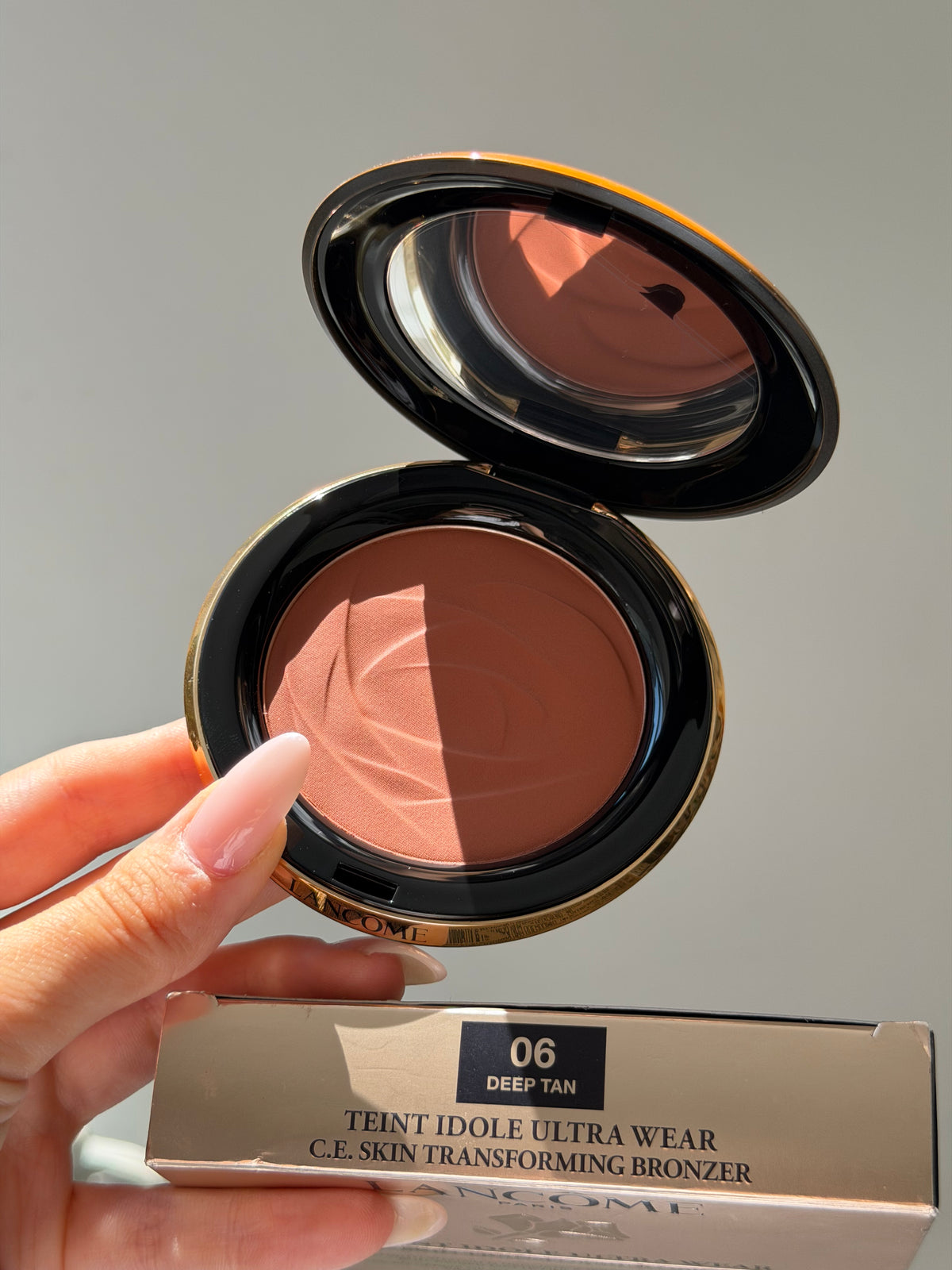 LANCOME Teint Idole Ultra Wear C.E Skin Transforming Bronzer (06)