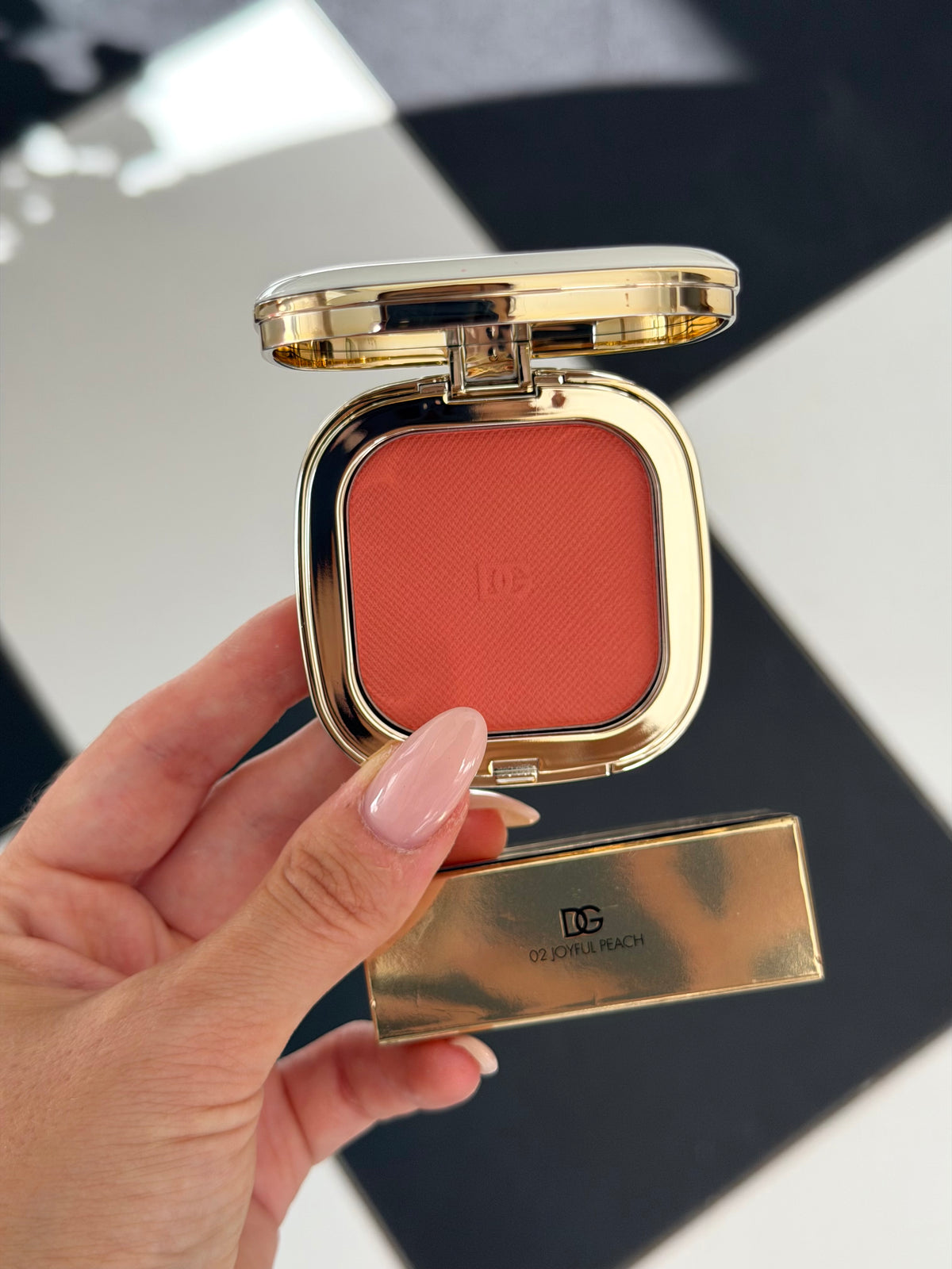 DOLCE&GABBANA
Cheek&Eyes Match - Lasting Blush & Eyshadow Powder (02)