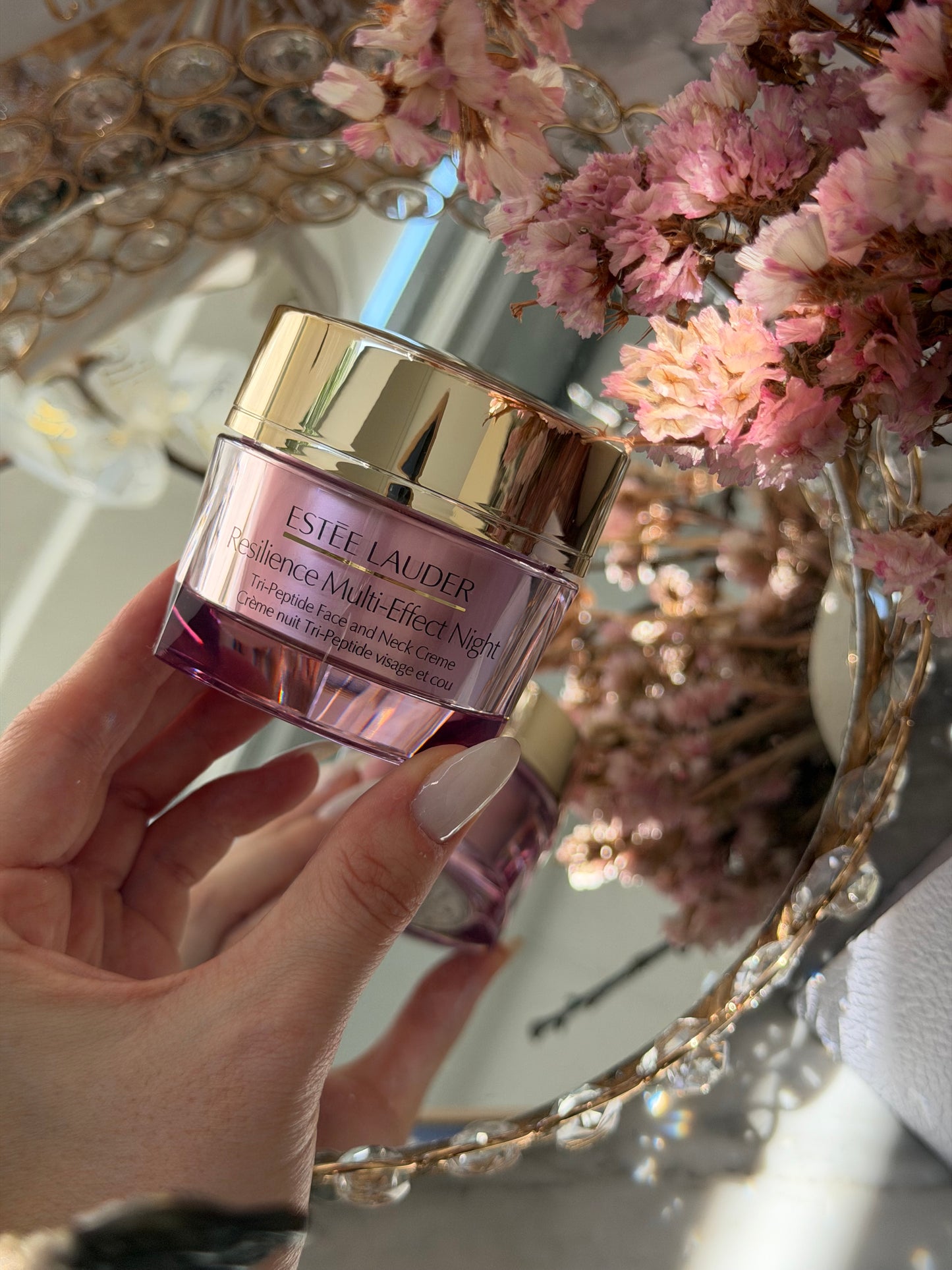 ESTEE LAUDER Resilience Multi-Effect Night
Tri-Peptide Face and Neck Creme SPF15