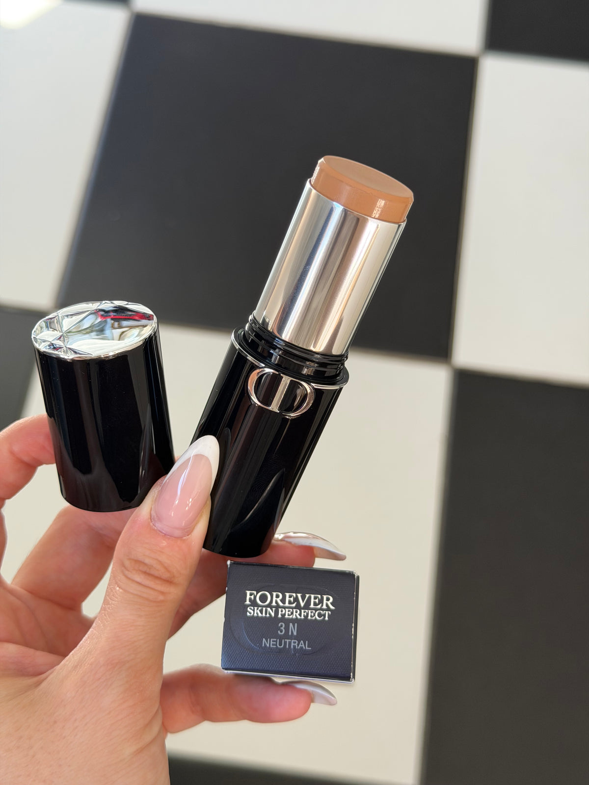 DIOR Forever Skin Perfect (3N)
Multi-Use Foundation Stick - Blur Perfection - 24H Wear and Hydration