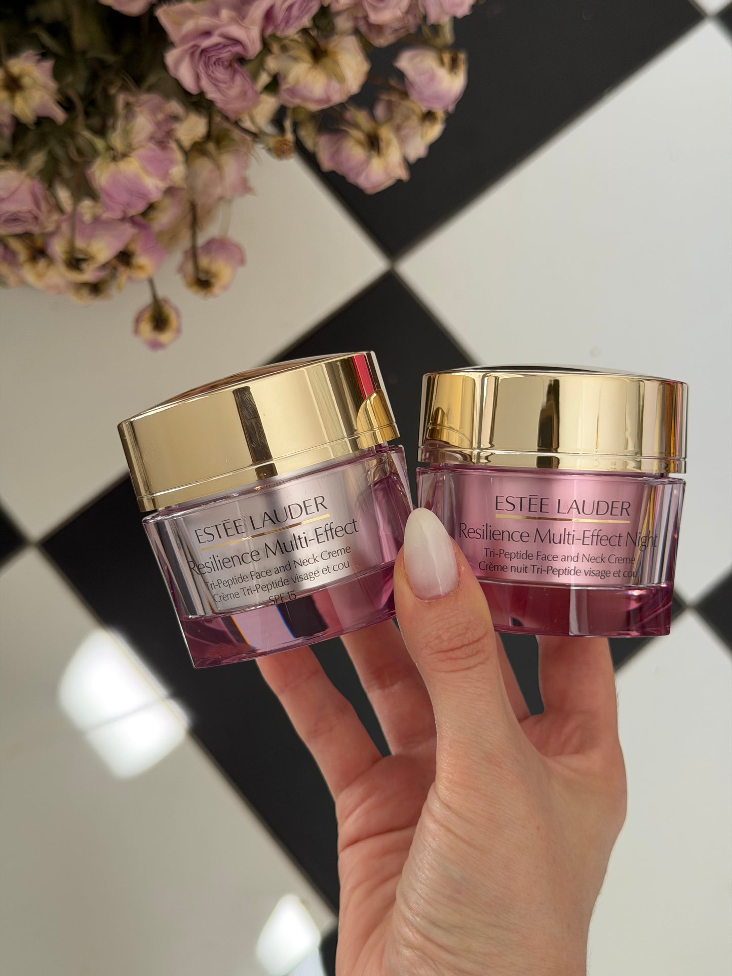 ESTEE LAUDER Resilience Multi-Effect Night
Tri-Peptide Face and Neck Creme SPF15