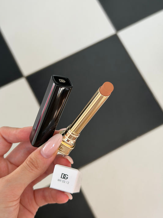 DOLCE&GABBANA My Comfy Matte Lipstick - My 03.12
Instant Rich Color & Hydration Lip Stylo