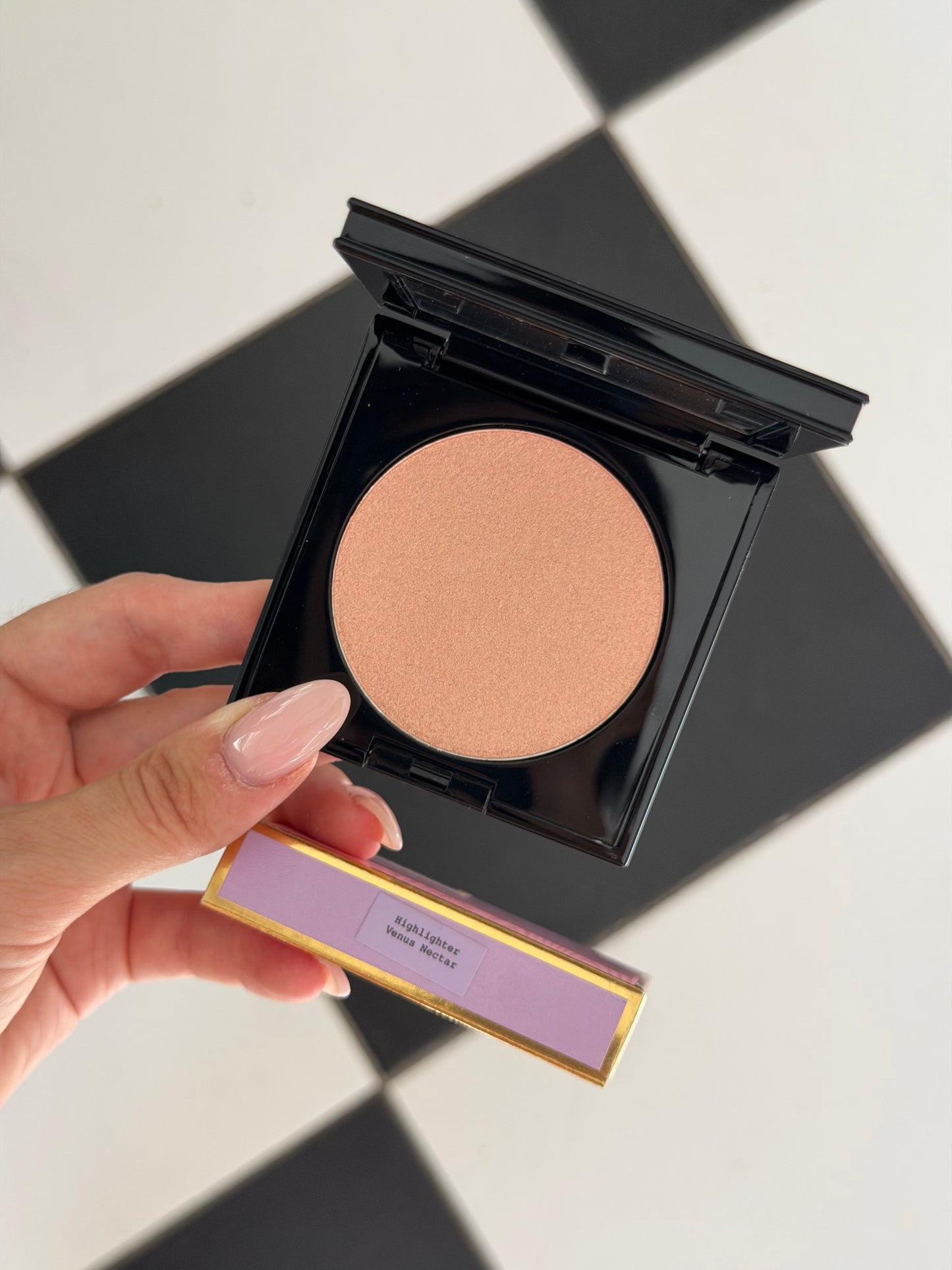 PAT McGRATH LABS Divine Glow Highlighter - Venus Nectar