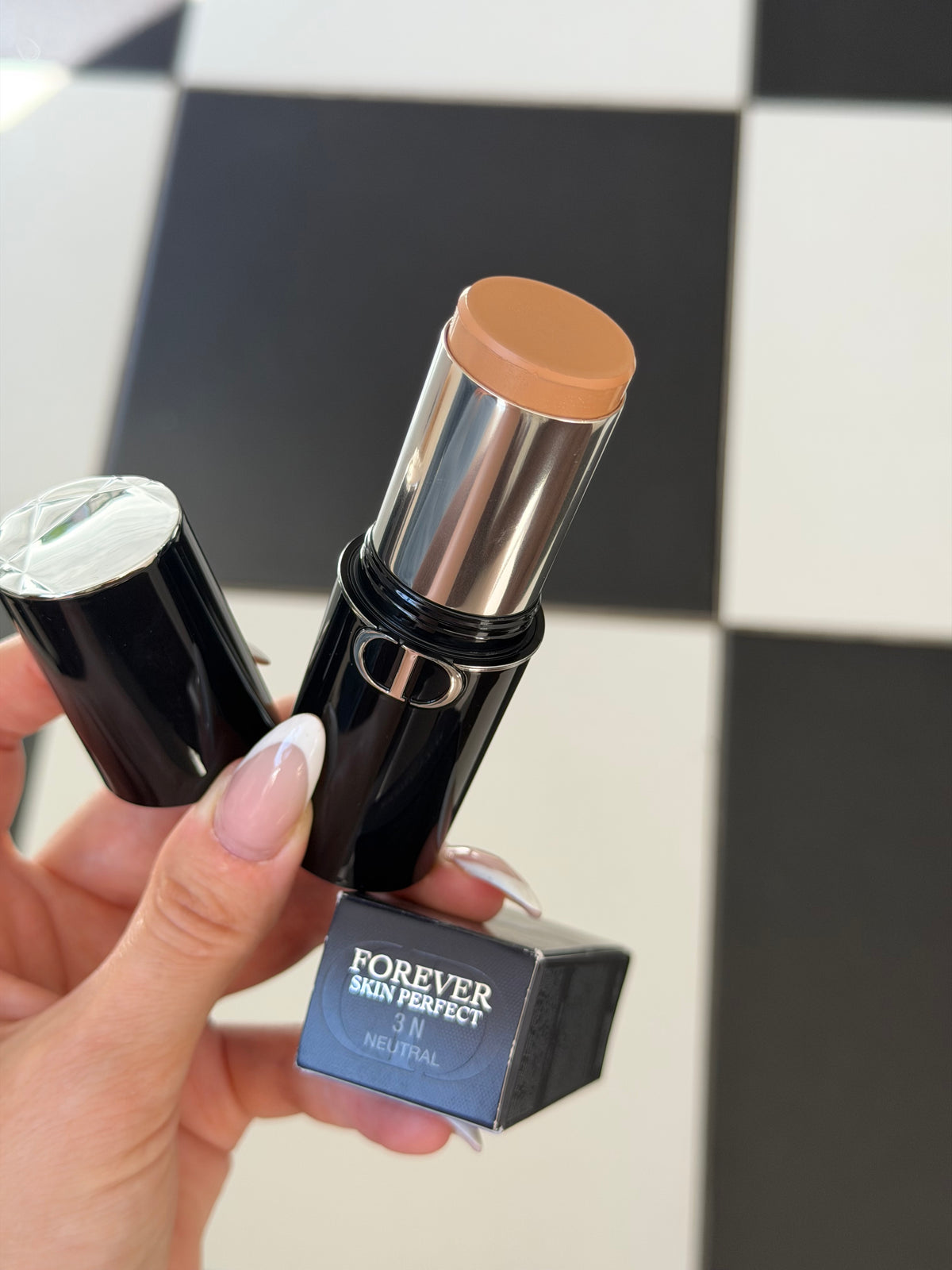 DIOR Forever Skin Perfect (3N)
Multi-Use Foundation Stick - Blur Perfection - 24H Wear and Hydration