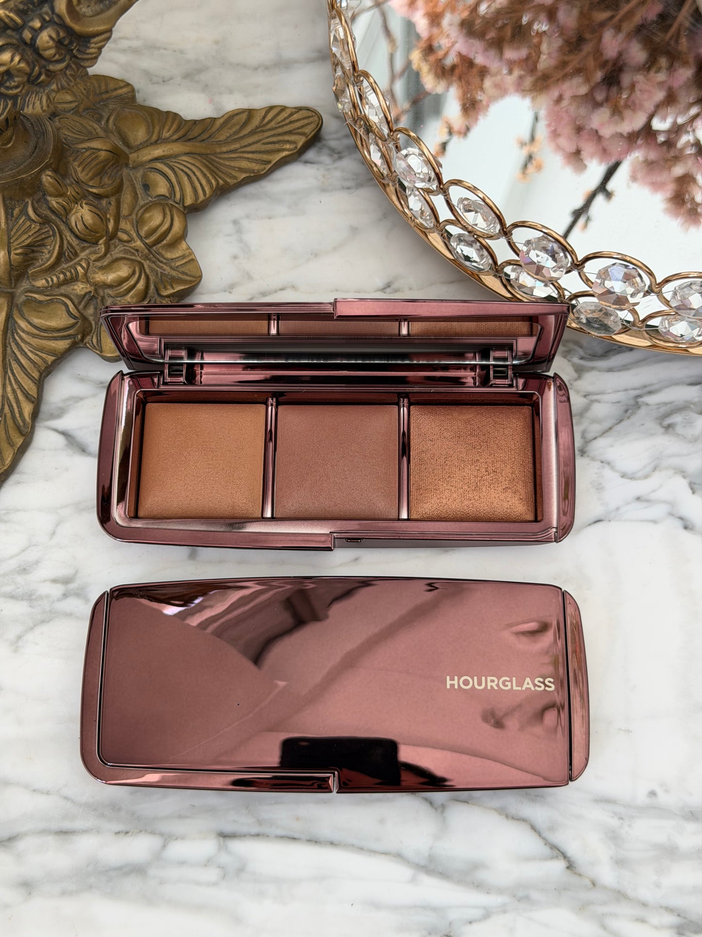 HOURGLASS Ambient Lighting Palette - Volume III