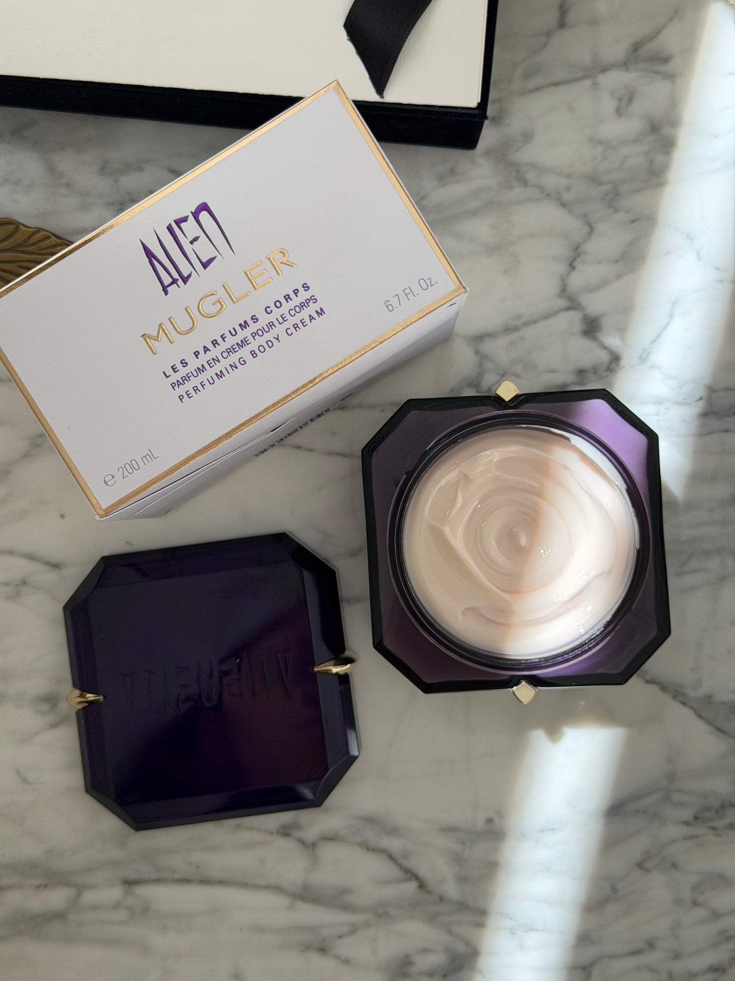THIERRY MUGLER Alien Beautifying Body Cream