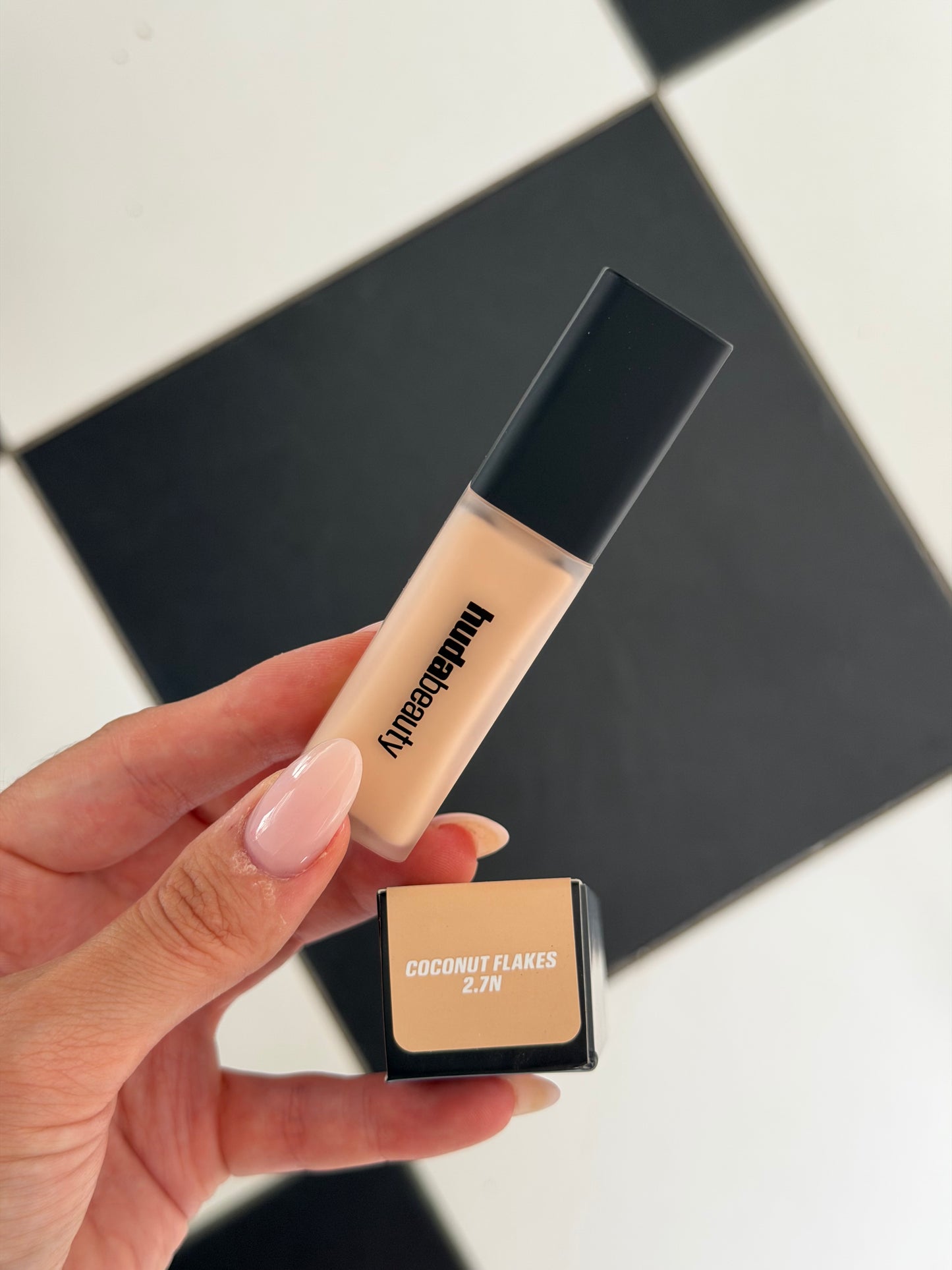 HUDA BEAUTY FauxFilter Luminous Matte Concealer (2.7N)