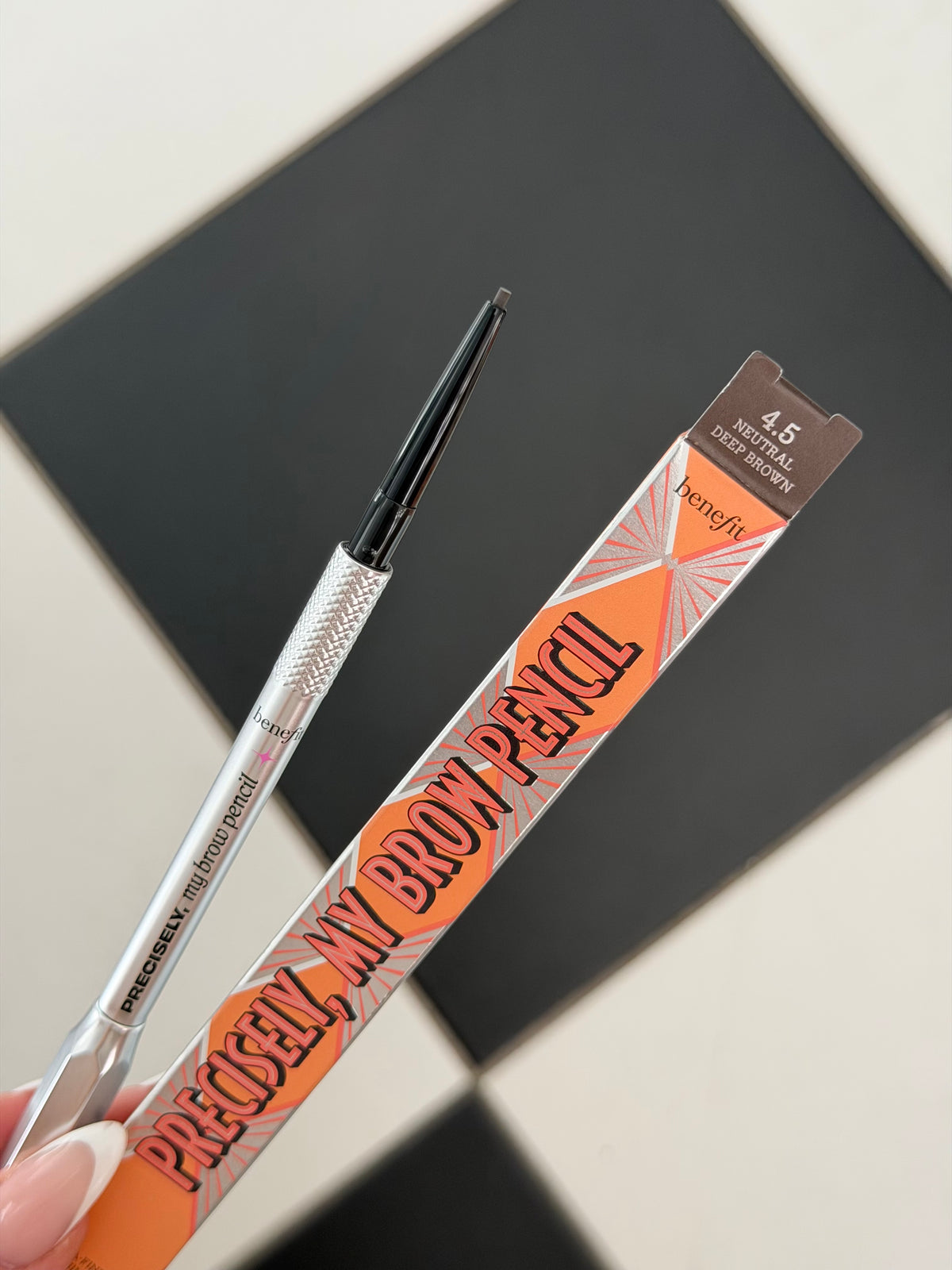 BENEFIT Precisely, My Brow Pencil (4.5)
Ultra-Fine Brow Defining Pencil