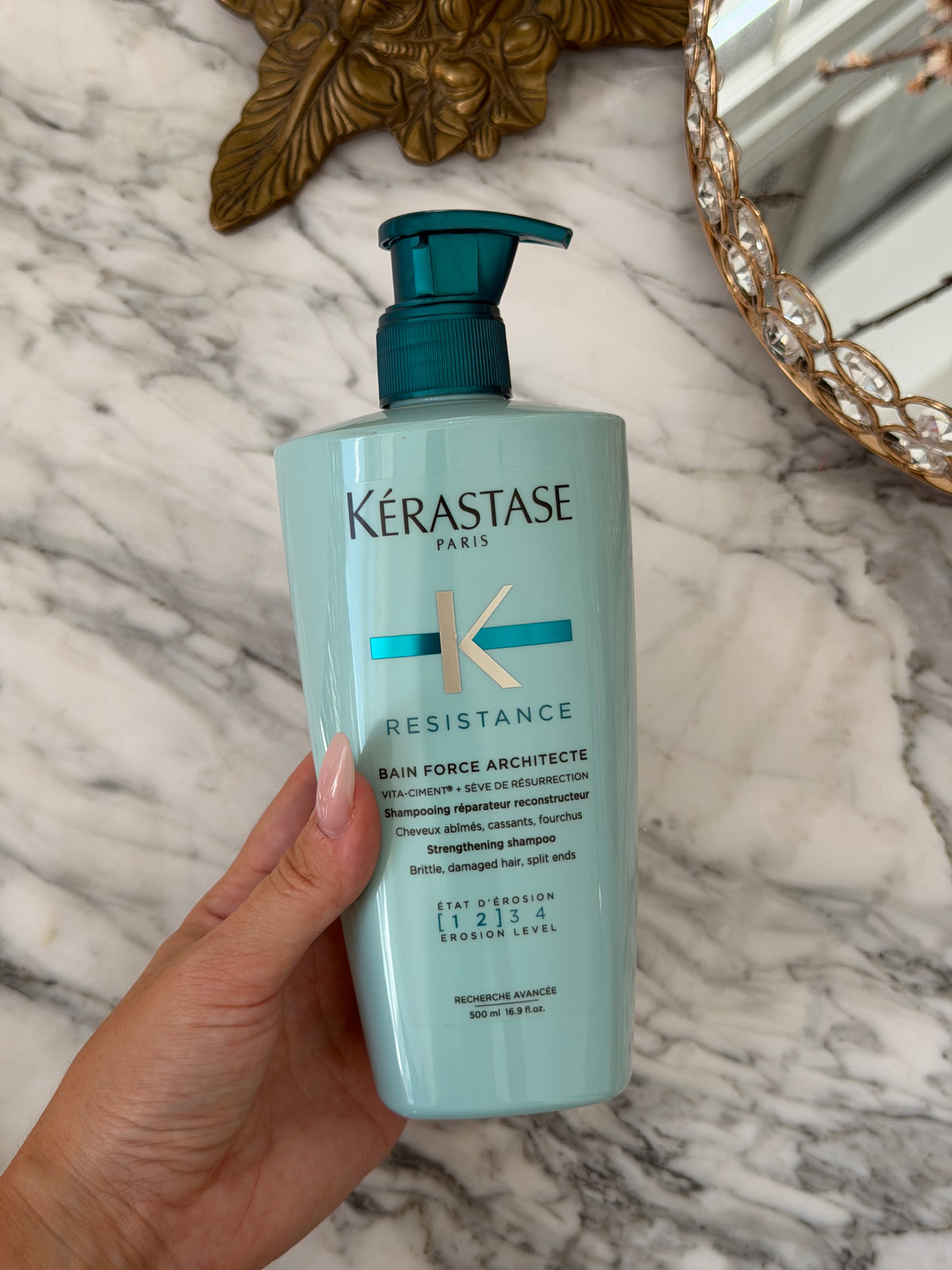 KÉRASTASE 
Resistance Bain Force Architecte Refillable Shampoo 500ml For Damaged Hair