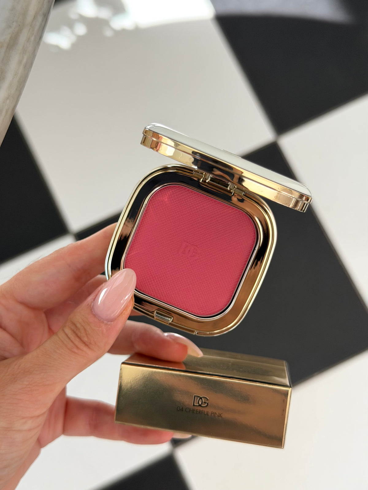 DOLCE&GABBANA
Cheek&Eyes Match - Lasting Blush & Eyshadow Powder (04)