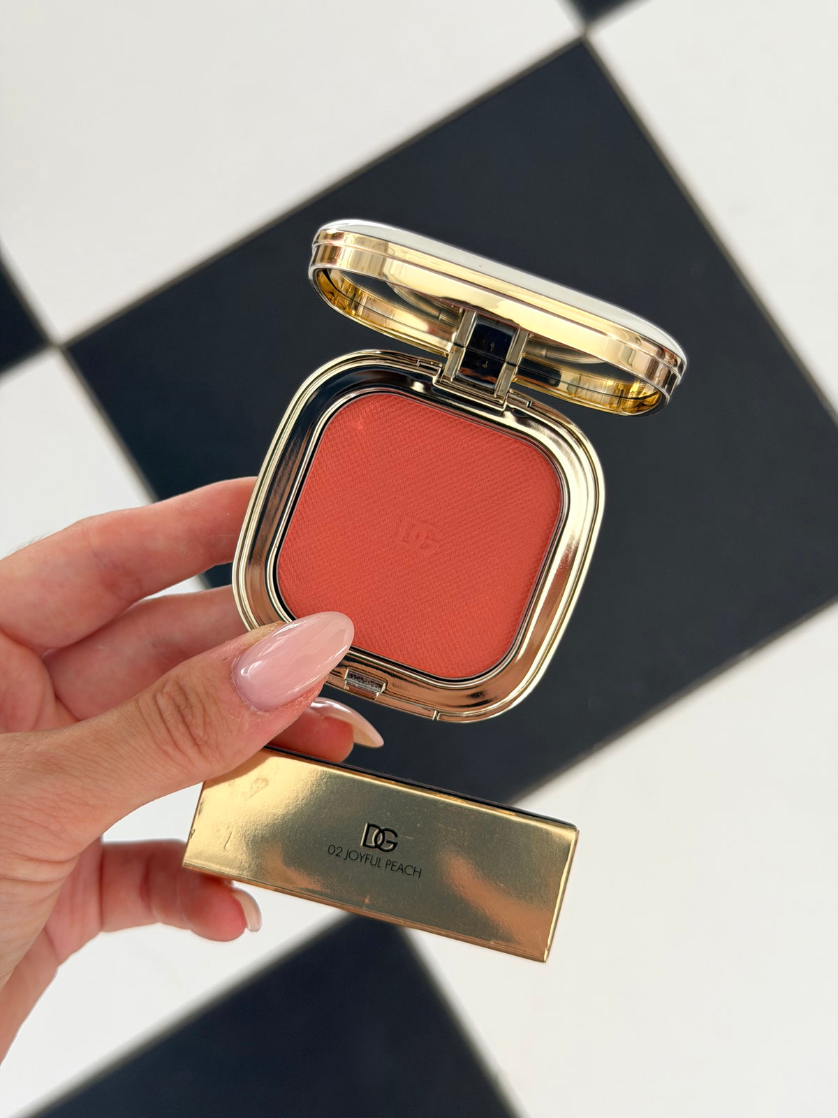 DOLCE&GABBANA
Cheek&Eyes Match - Lasting Blush & Eyshadow Powder (02)