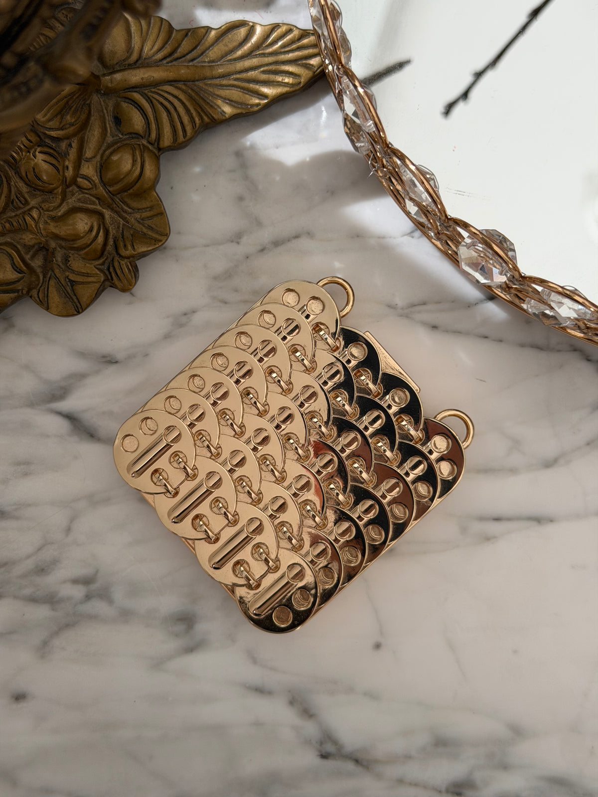 PACO RABANNE 1969 Makeup Clutch
Ultra-Shiny, All-Over Luminizer, Second Skin Comfort