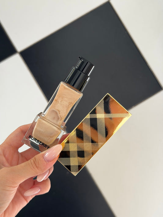 BURBERRY
Beyond Radiance Primer
Bare Glow