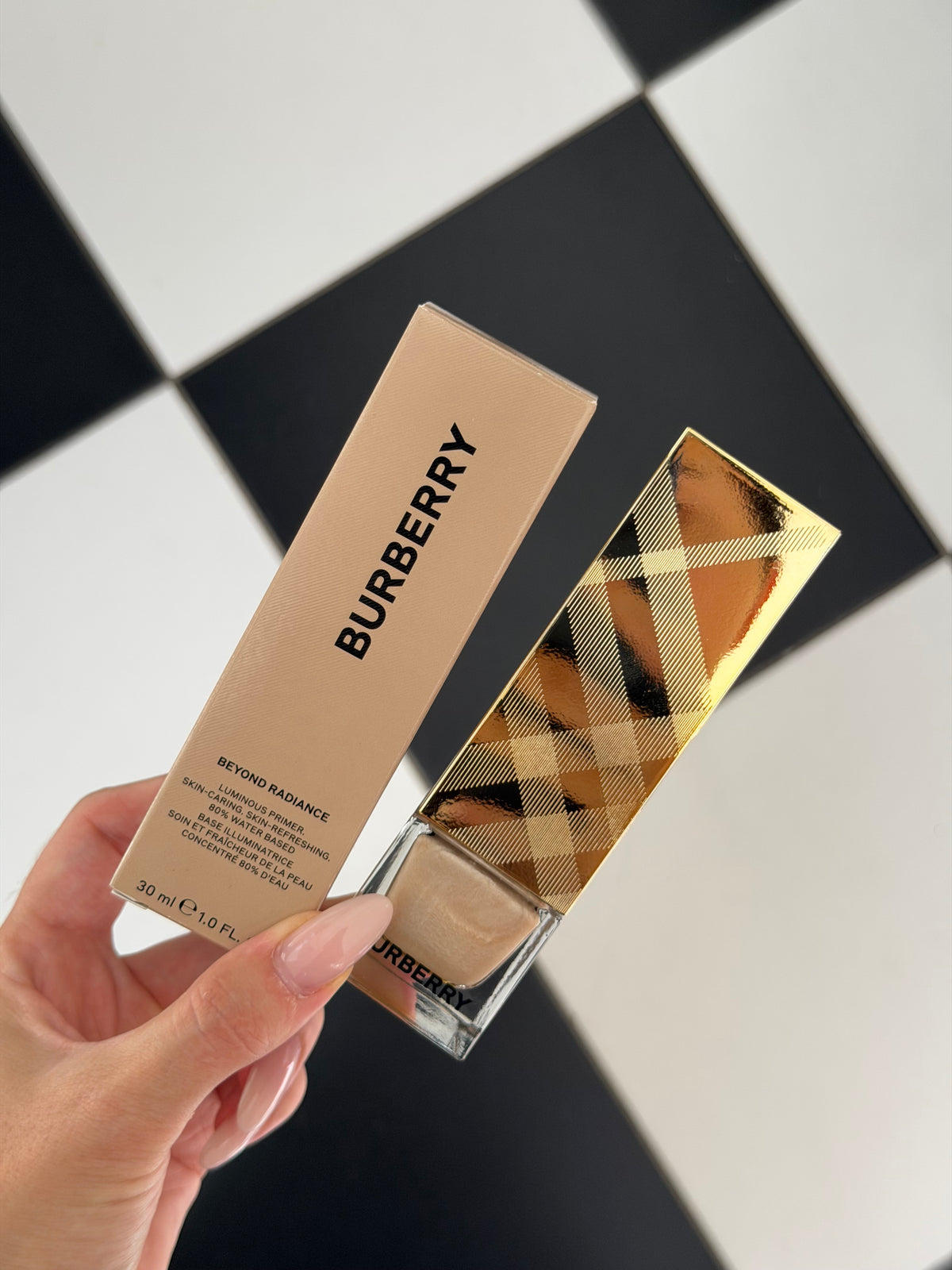 BURBERRY
Beyond Radiance Primer
Bare Glow