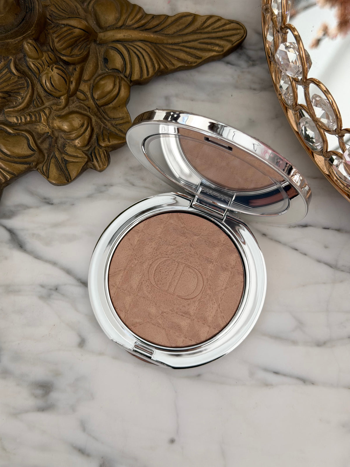 DIOR Forever Glow Luminizer - Illuminating Powder For Face (01)