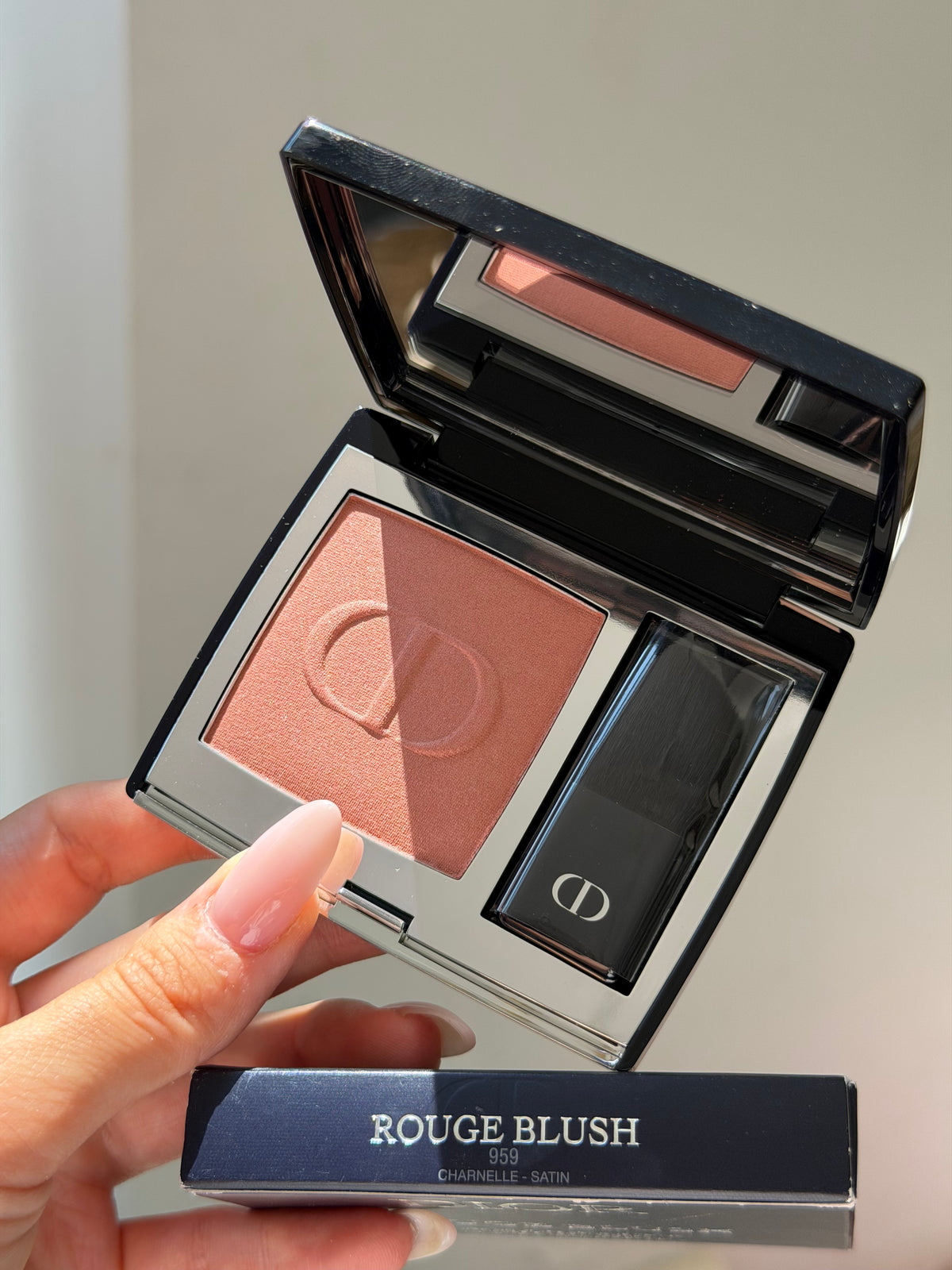 DIOR Rouge Blush Satin
Couture Colour Makeup - Long Wear (959)