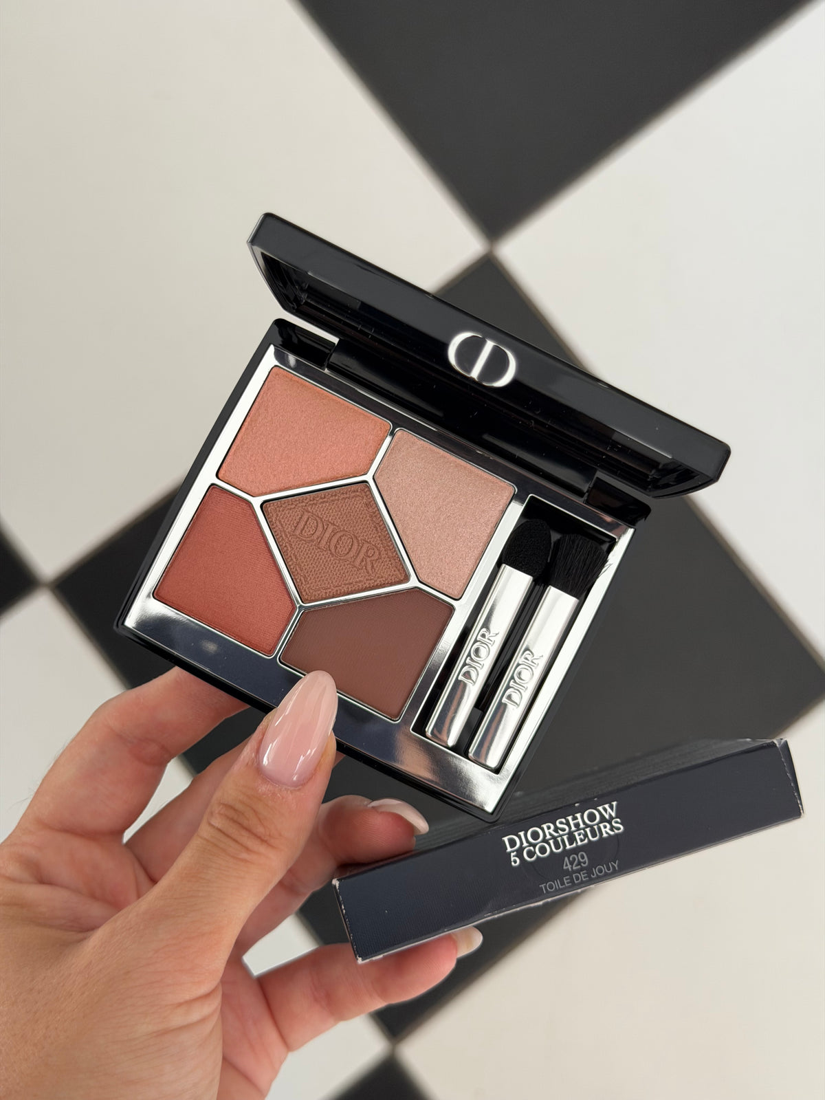 DIOR Diorshow 5 Couleurs
Eye Palette - 5 Eyeshadows - High Color and Long Wear (429)