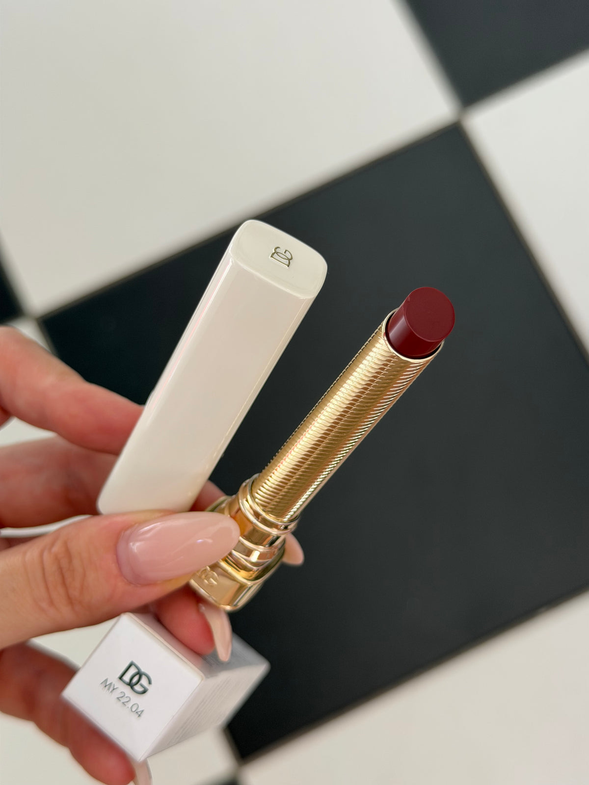 DOLCE&GABBANA My Juicy Sheer Lipstick - My 22.04
Instant Shine & Hydration Lip Stylo