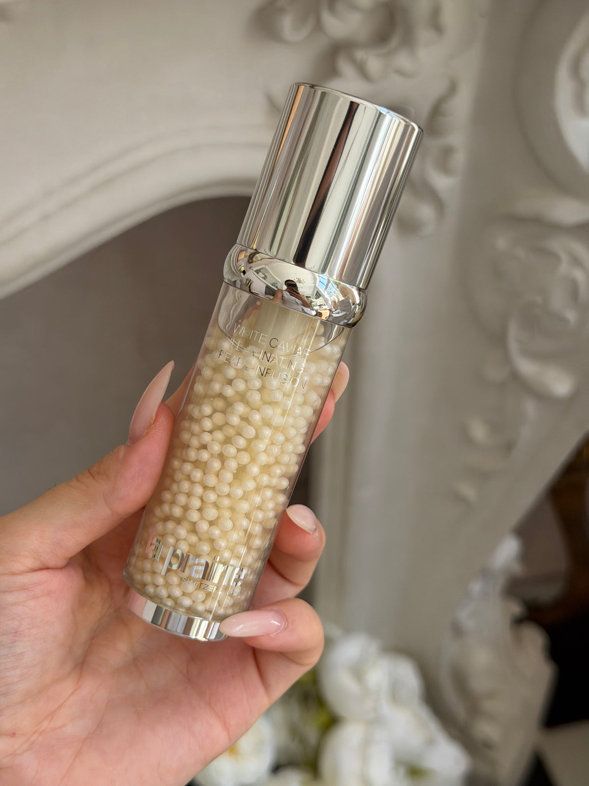 LA PRAIRIE White Caviar
Pearl Infusion
Illuminating And Firming Light-Infused Face Serum