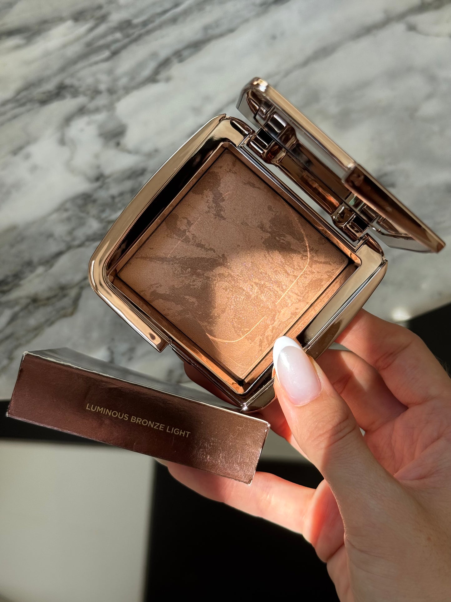 HOURGLASS Ambient™ Lighting Bronzer - Luminous