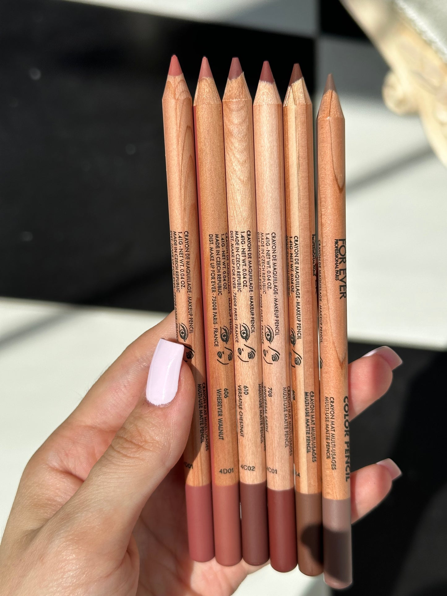 MAKE UP FOR EVER 
Artist Color Pencil (604)
Brow, Eye & Lip Liner