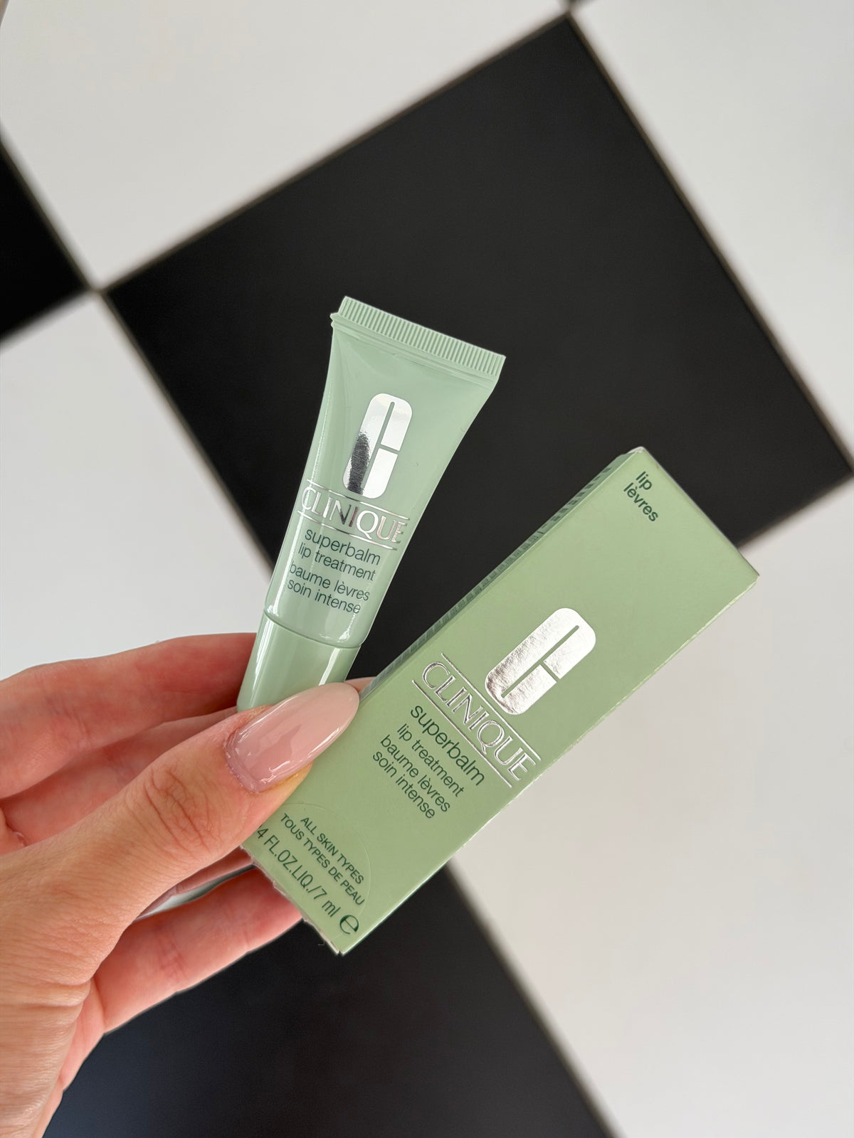 CLINIQUE Superbalm Lip Treatment