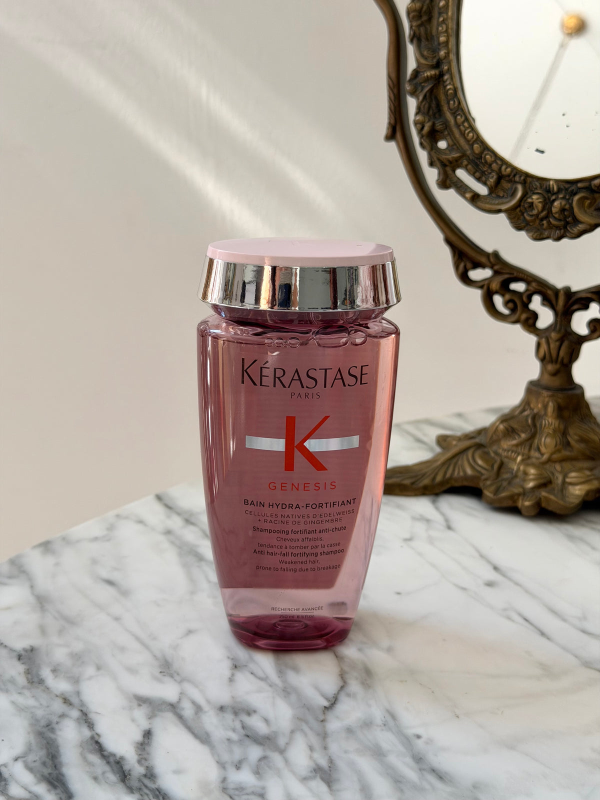 KÉRASTASE Genesis
Bain Hydra-Fortifiant Shampoo
For Normal To Oily, Weakened Hair