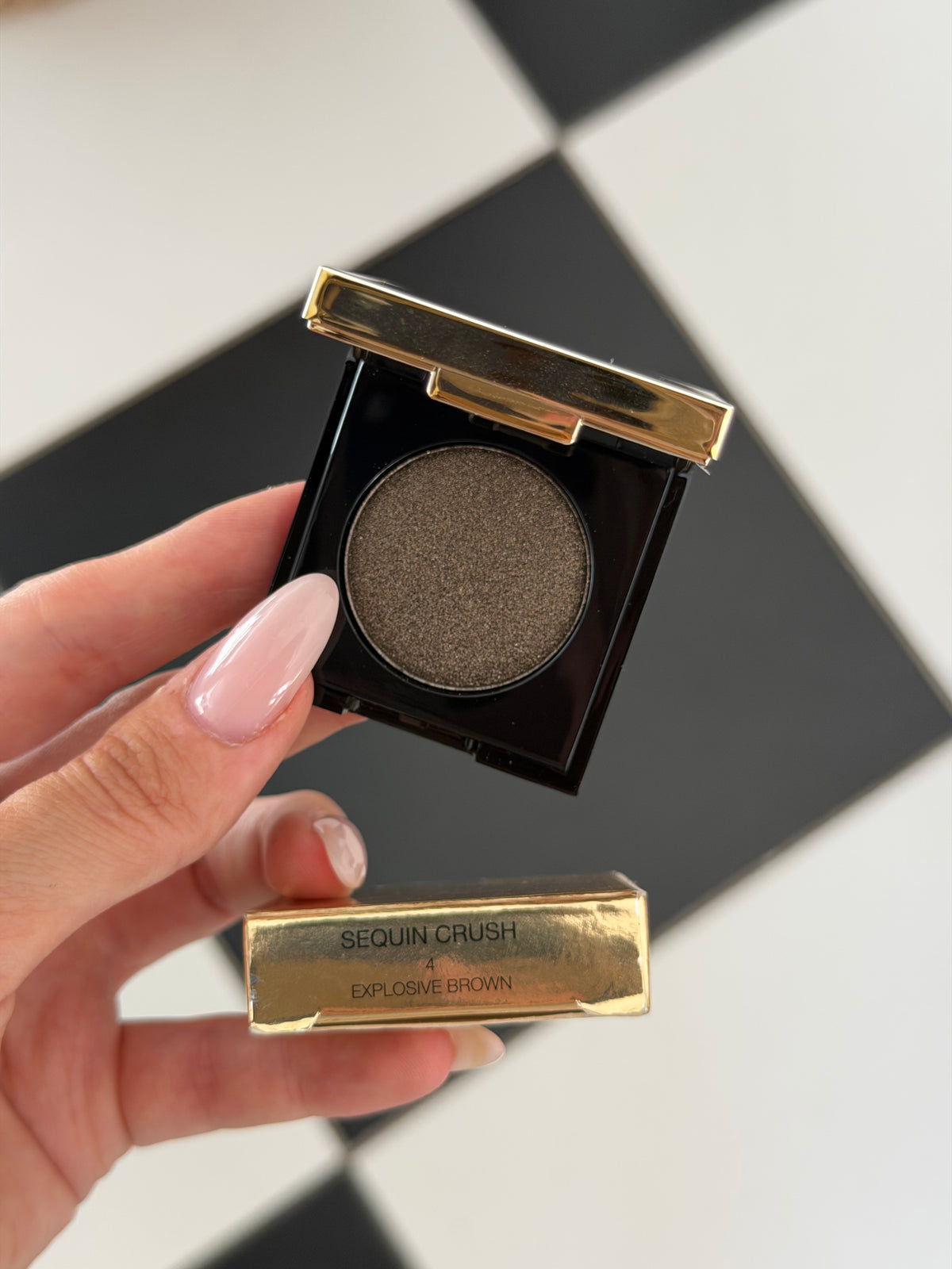YSL Satin Crush Mono Eyeshadow (4)