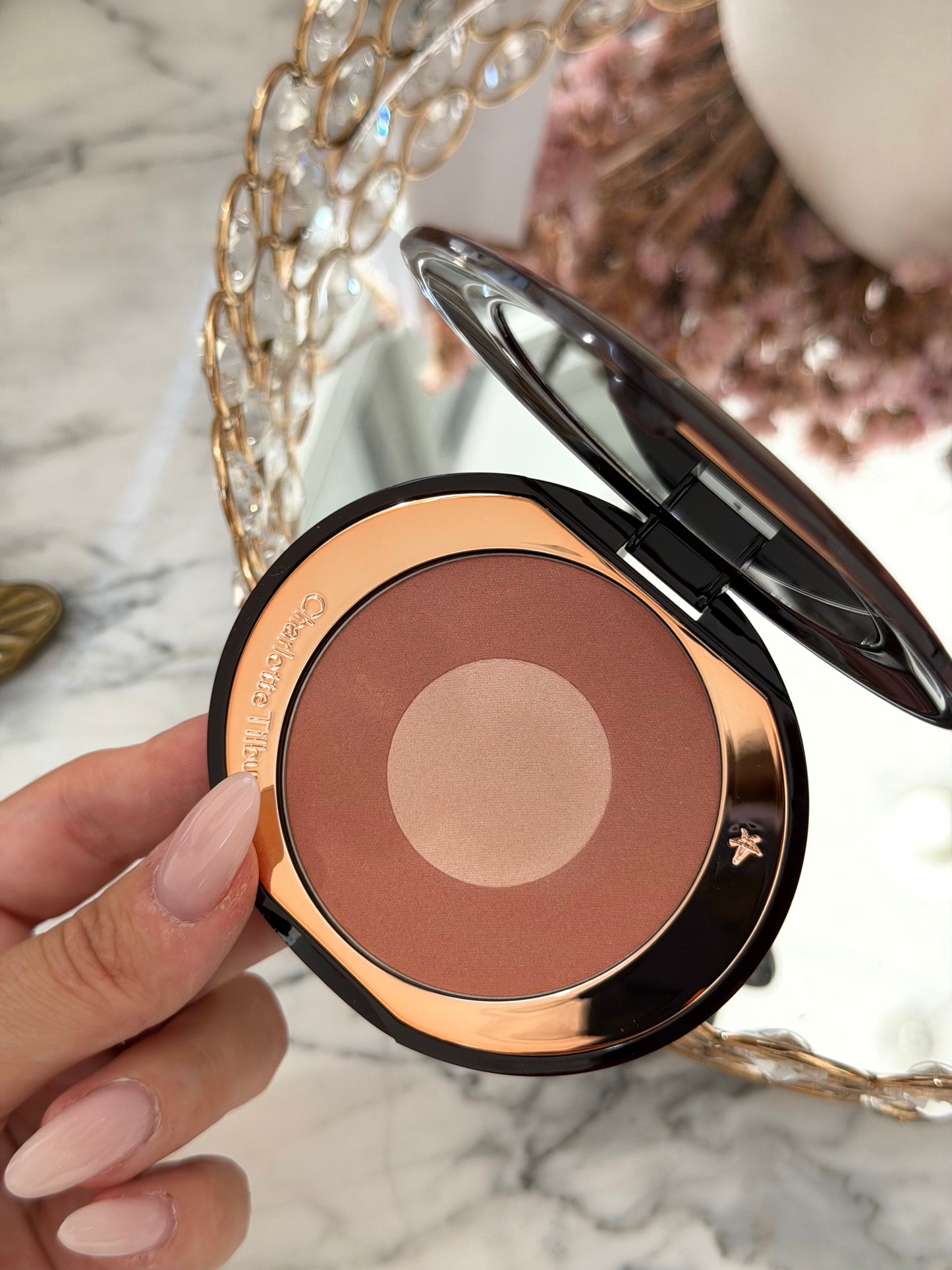 CHARLOTTE TILBURY Cheek To Chic - Swish & Glow Blusher Pillow Talk