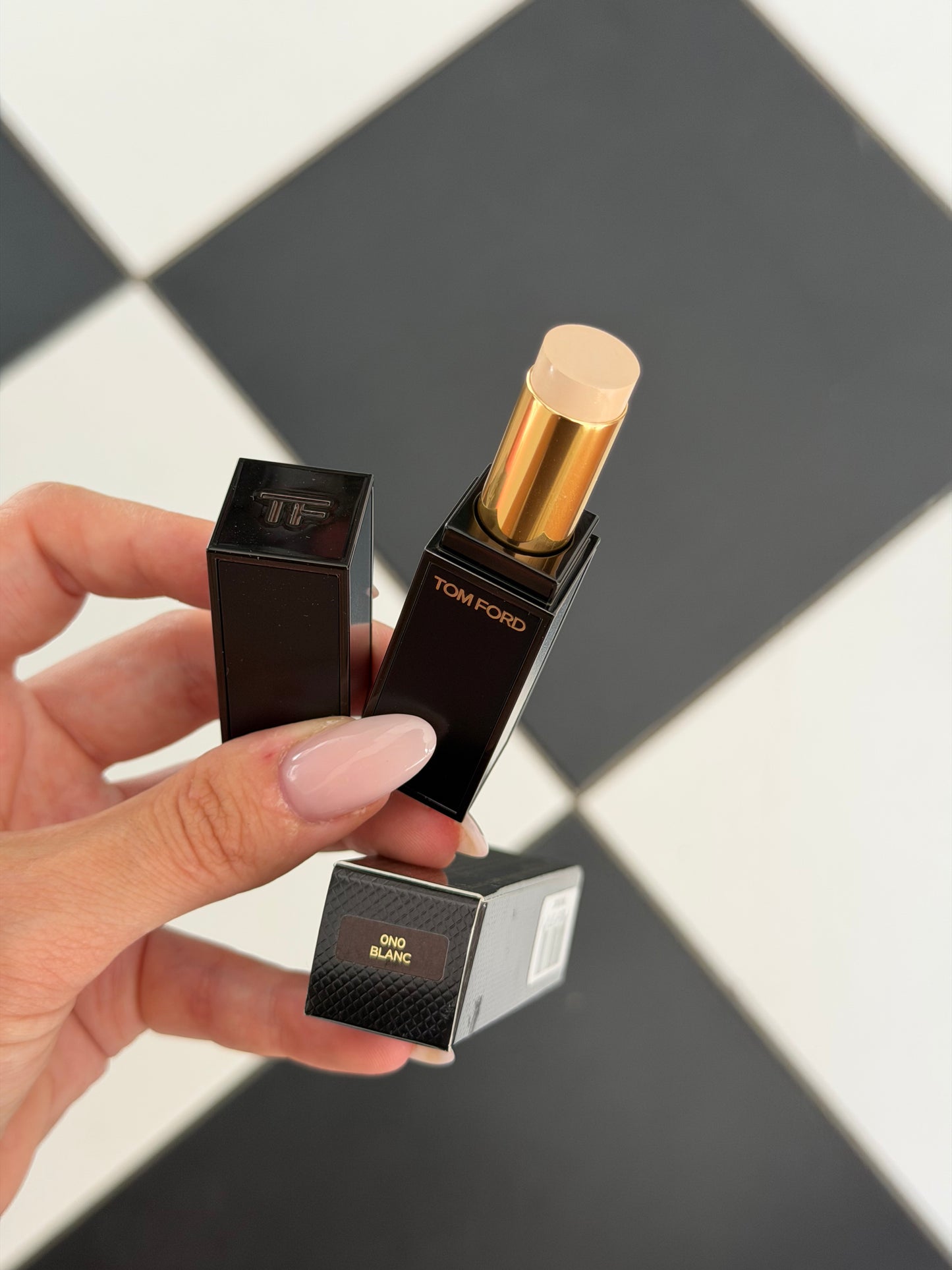 TOM FORD Traceless Soft Matte Concealer (0N0)