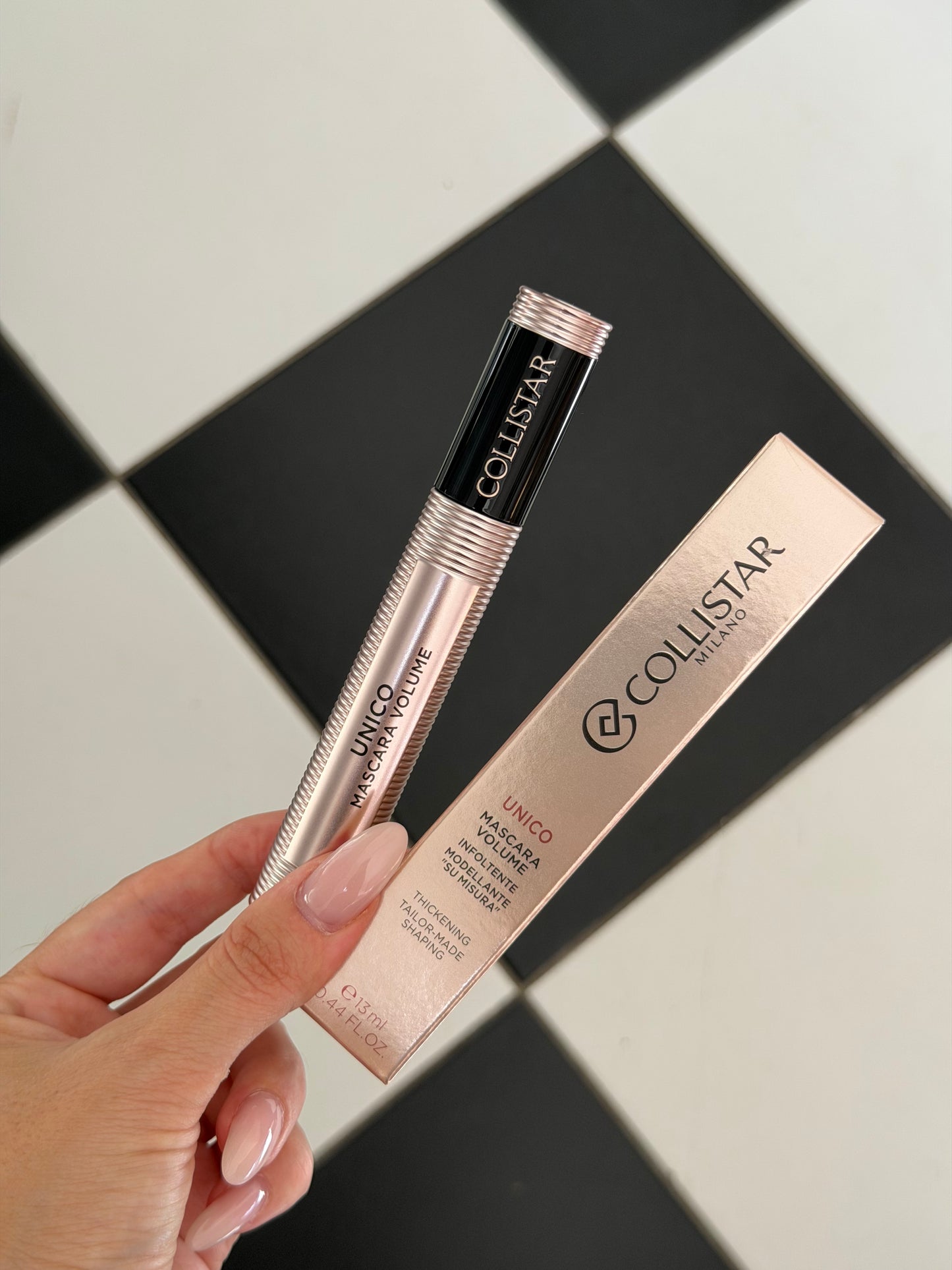 COLLISTAR Mascara Volume Unico®
Thickening ‘Tailor-made’ Shaping