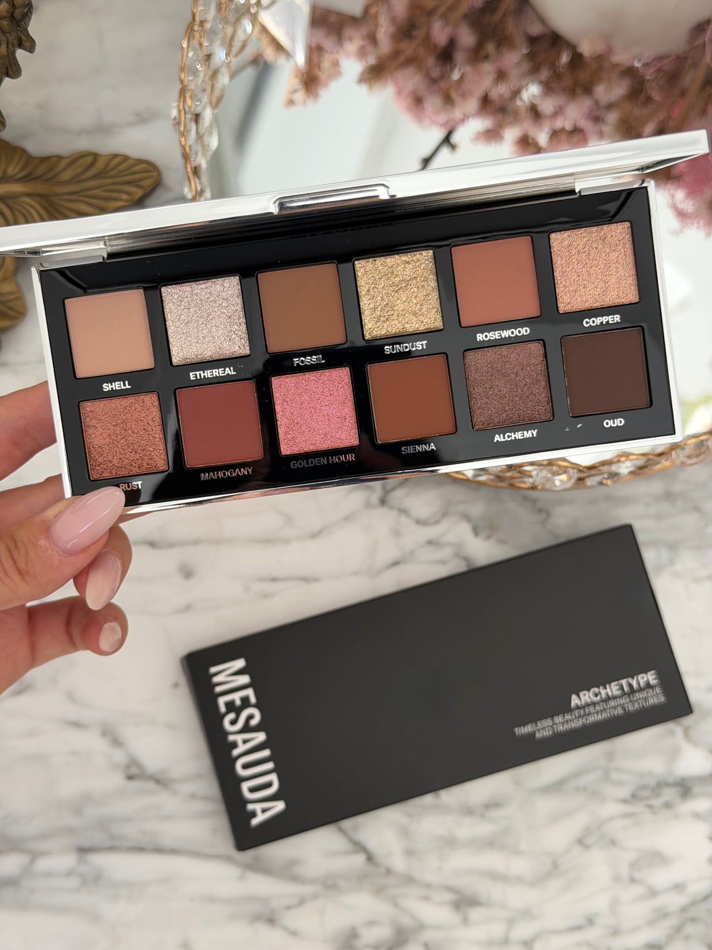 MESAUDA Archetype Eyeshadow (102) - Timeless Beauty Featuring Unique And Transformative Textures