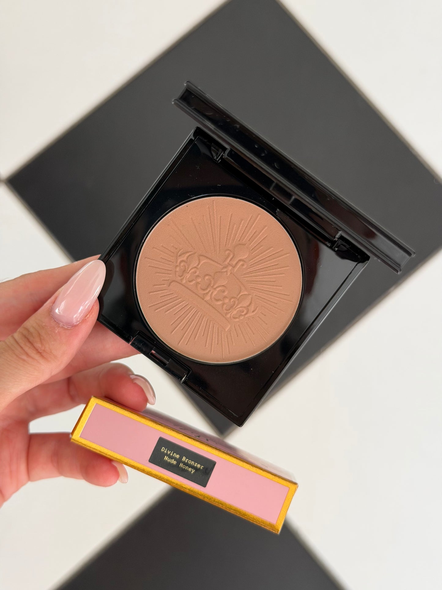 PAT McGRATH LABS Divine Bronzer - Nude Honey